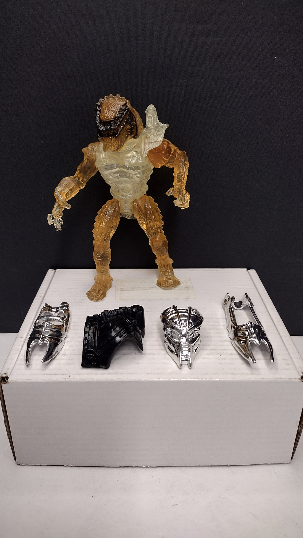 Vintage 1993 Kenner Predator Mail-In Exclusive Action Figure (Figure B - Complete with Mailer Box, Bags & Instructions)