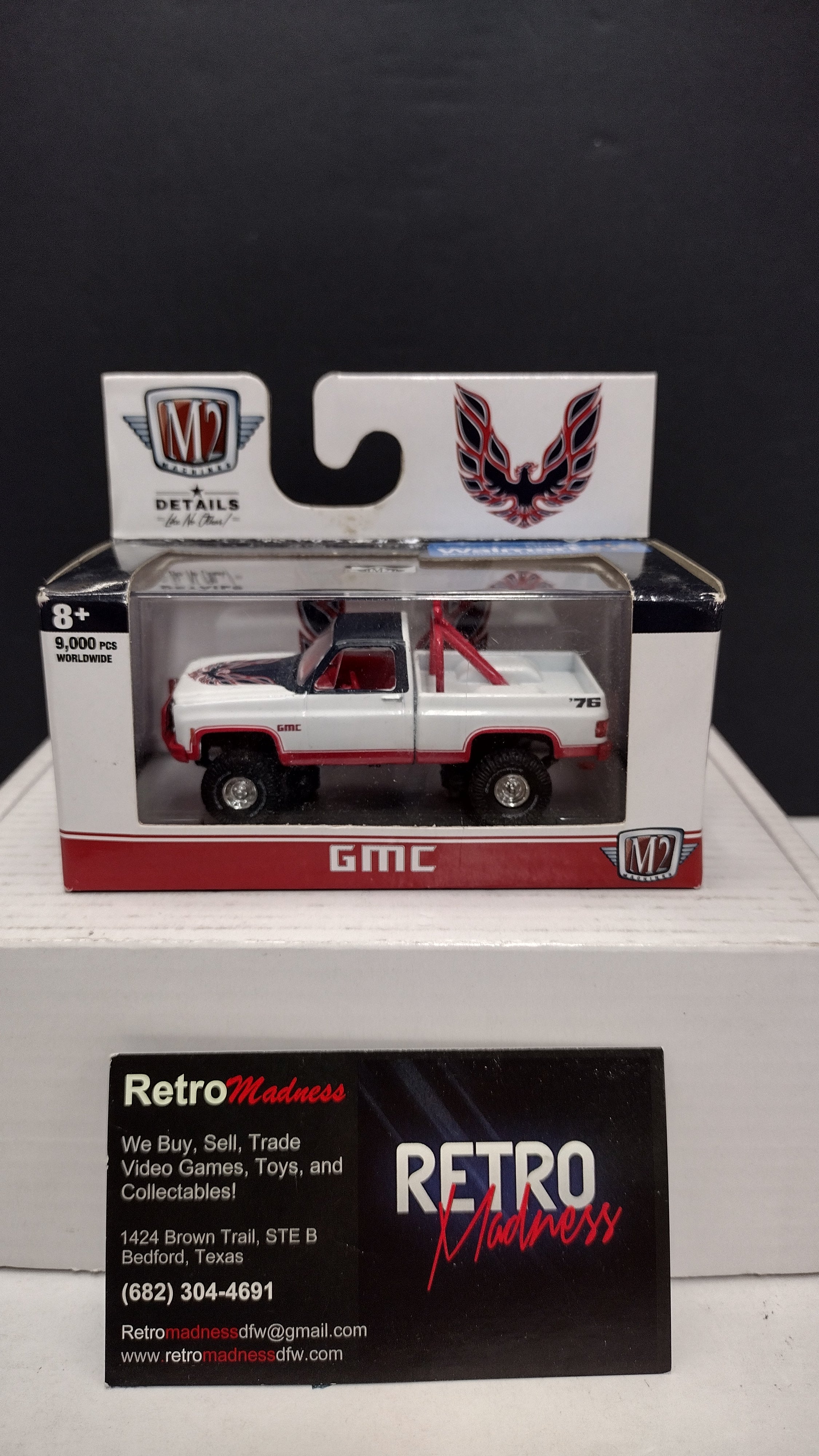2021 M2 Machines Auto-Trucks 1976 GMC Sierra Grande 15 1:64 4x4