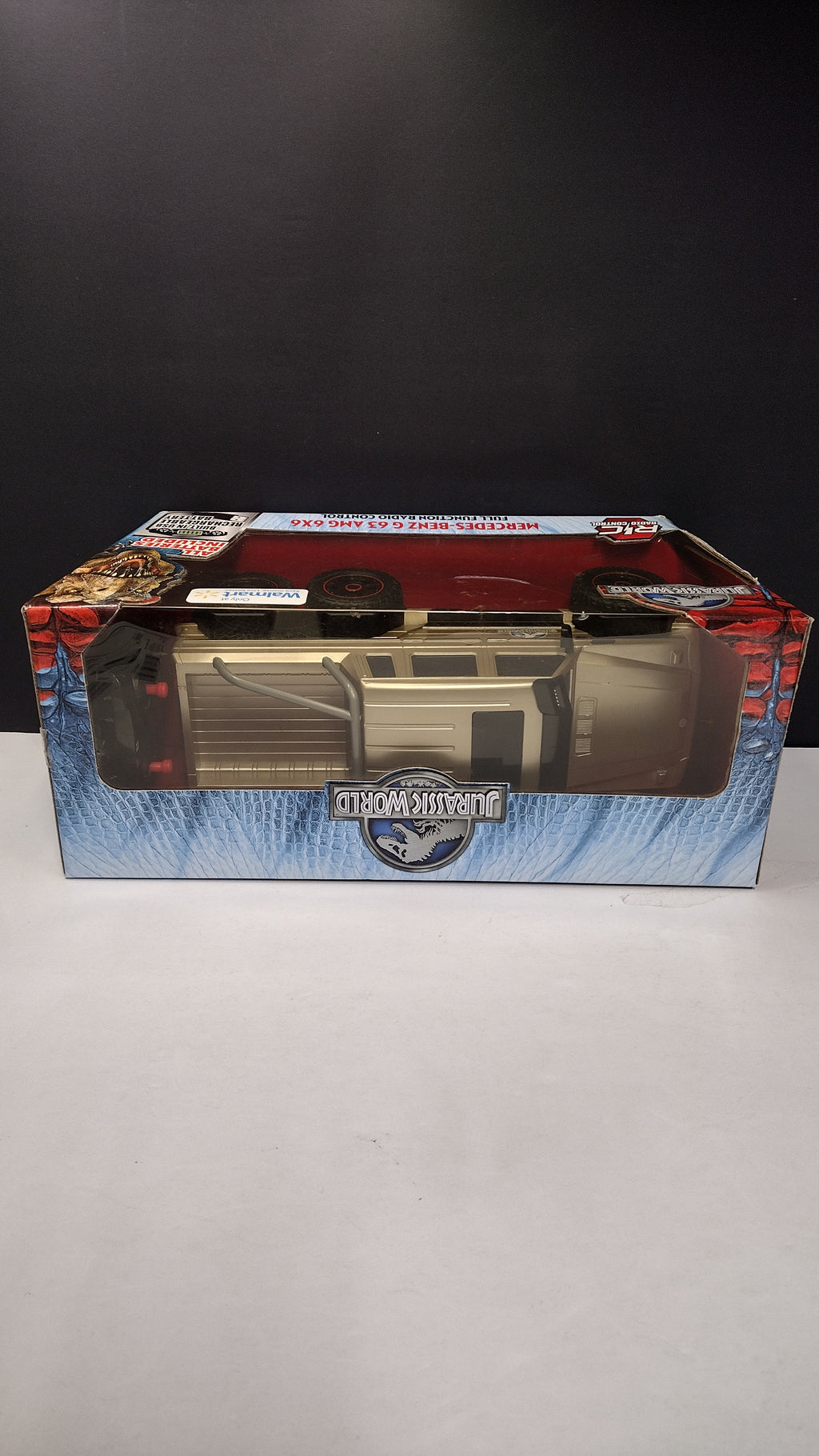 Jada Toys Jurassic World Mercedes-Benz G63 AMG 6x6 Die-Cast Truck (1:24 Scale) — RARE!