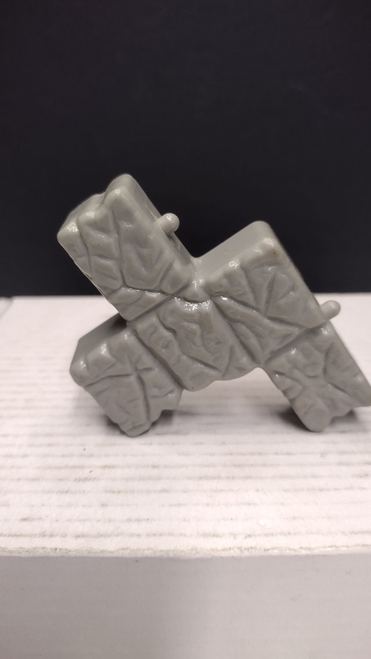Vintage 1996 Toy Biz- Incredible Rampaging Hulk- Collapsing Brick Wall- Wall Part Only.