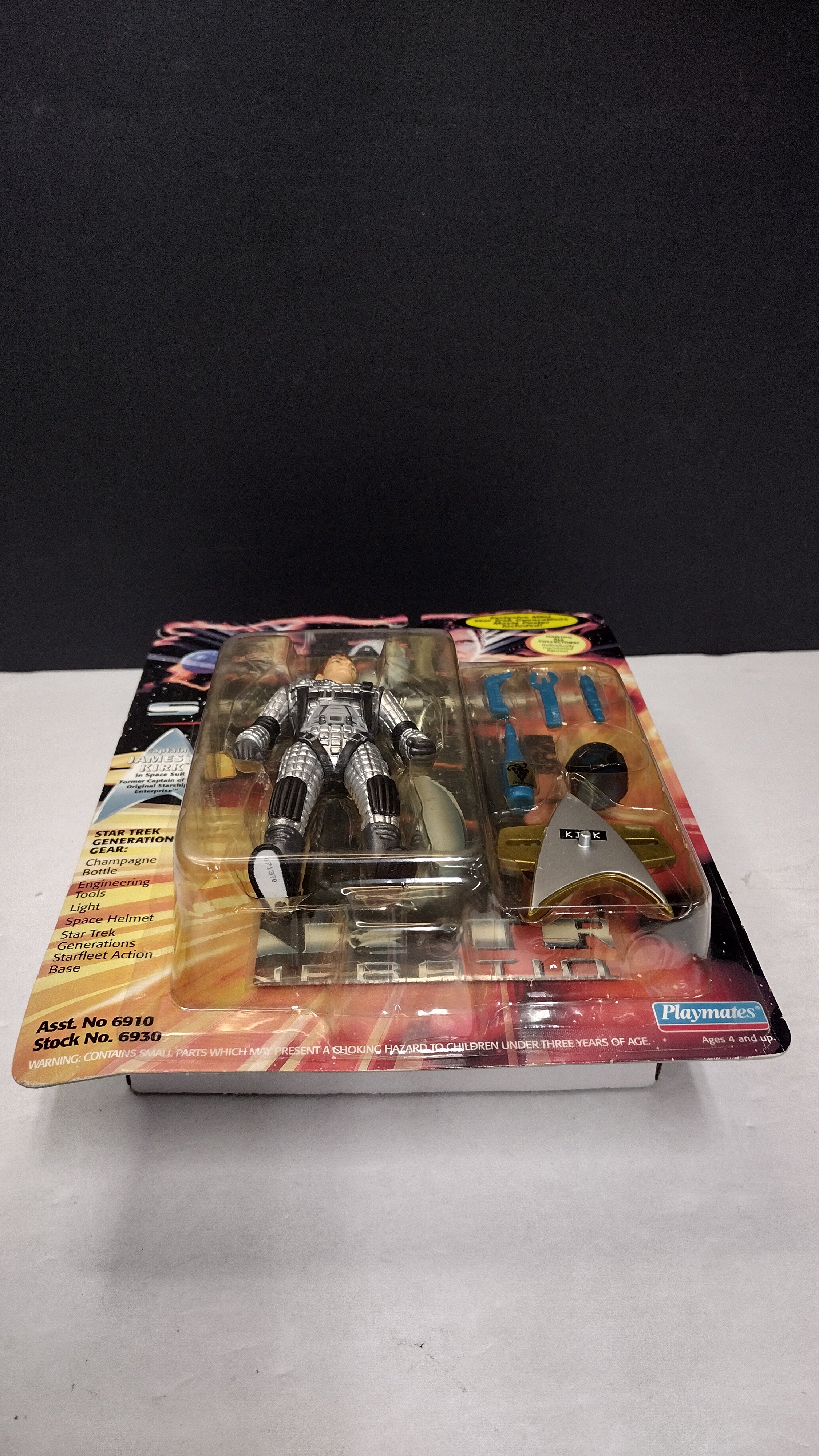 Vintage Star Trek Generations Captain James T. Kirk Space Suit 5" Figure- On Card