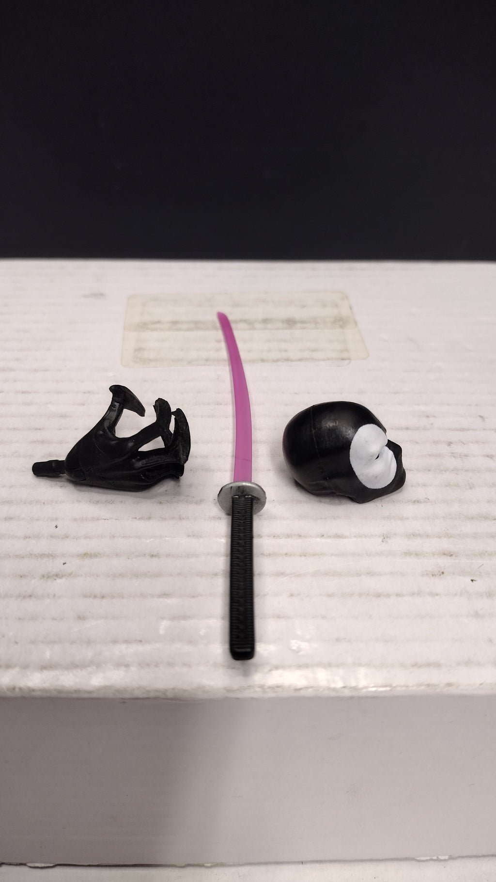 Marvel Legends Exclusive- Deadpool Back in Black- Accessories- Sword Hand Face
