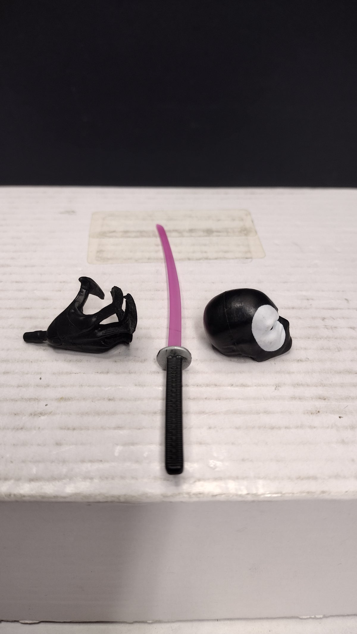Marvel Legends Exclusive- Deadpool Back in Black- Accessories- Sword Hand Face