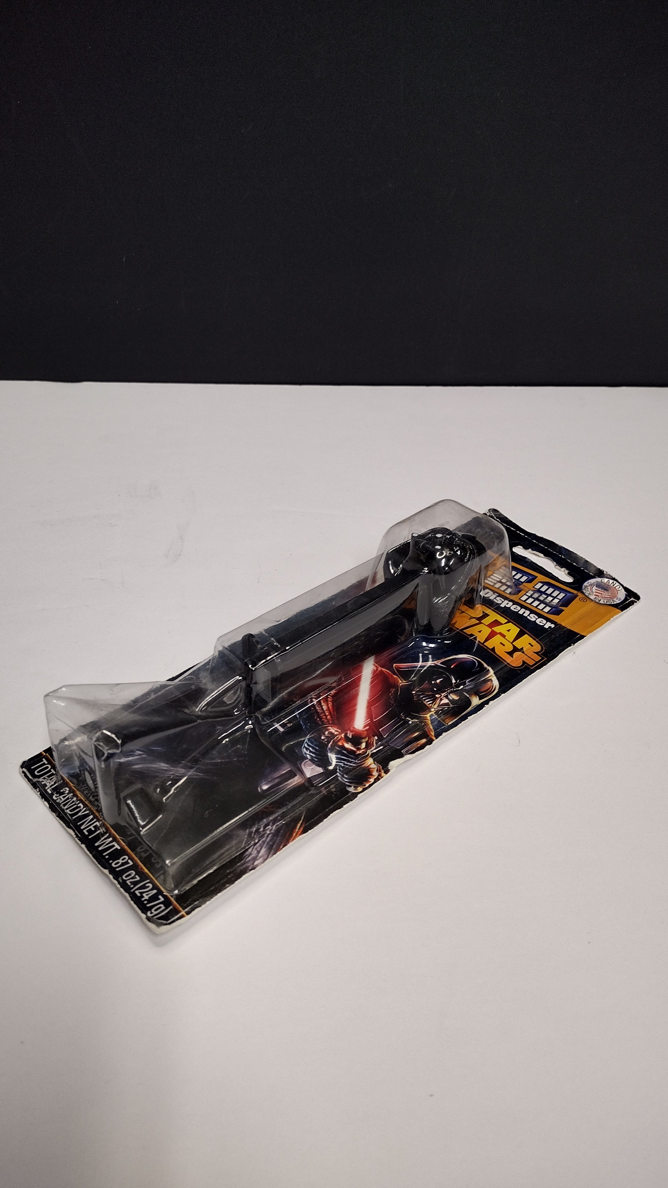 Disney Star Wars: Darth Vader Pez Dispenser – (No Candy Included)