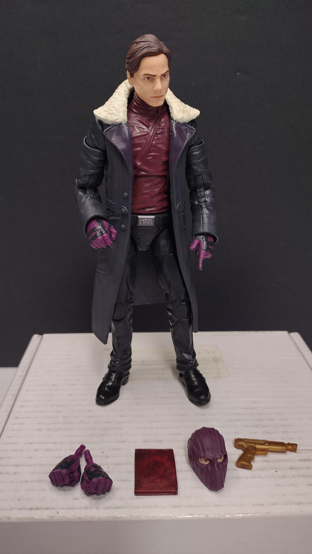 Marvel Legends Series MCU Baron Zemo 6-Inch Action Figure (Hasbro - Loose w/ Alternate Head, Hands, Tablet & Gold Gun)