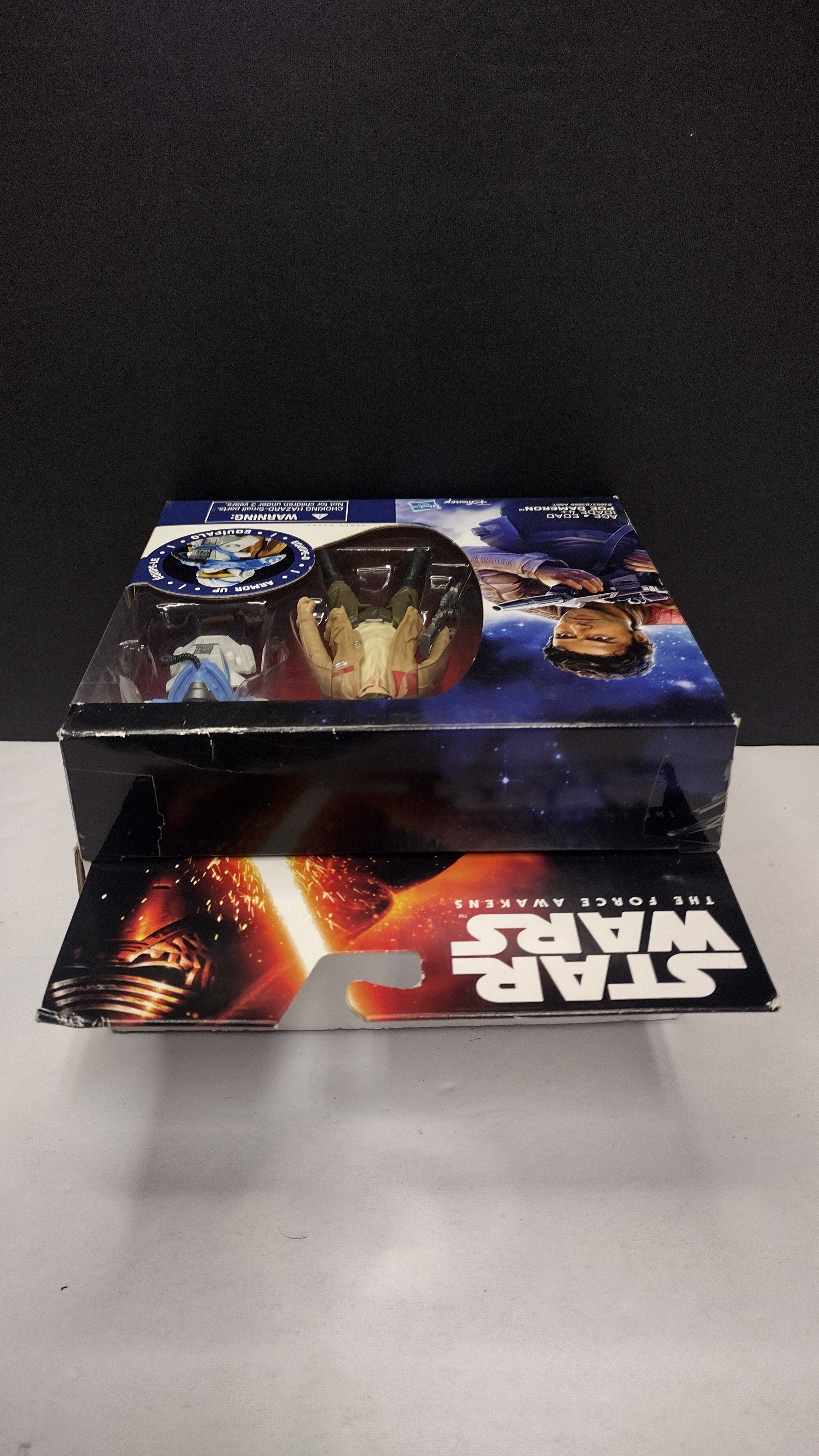 Star Wars: The Force Awakens – Poe Dameron (Desert Mission) 3.75-Inch Action Figure with Snap-On Armor • Hasbro 2015 Sealed in Box