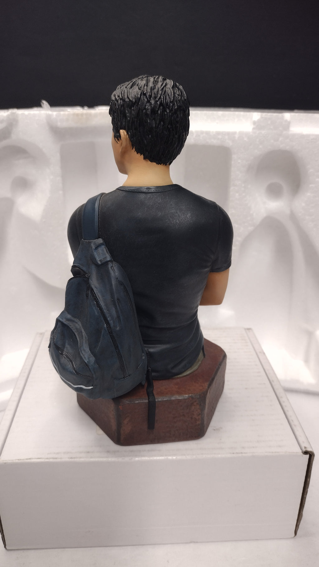 2015 Gentle Giant The Walking Dead Glenn Rhee Limited Edition Mini Bust Statue #106 (Open Box / Great Condition)
