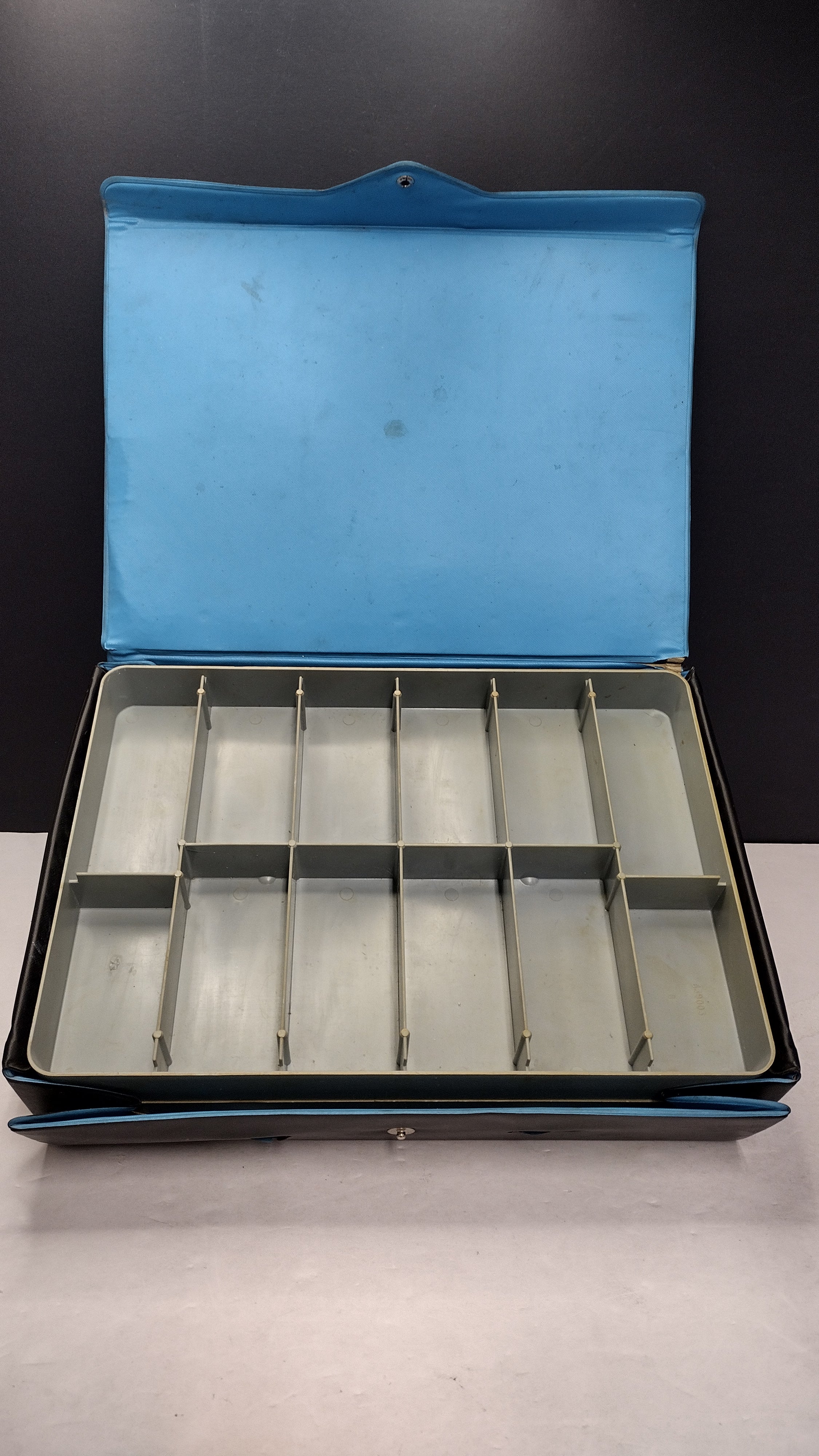 Vintage 1977 Kenner Star Wars Mini-Action Figure Collector's Case (Loose / Vinyl Case with Both Trays)