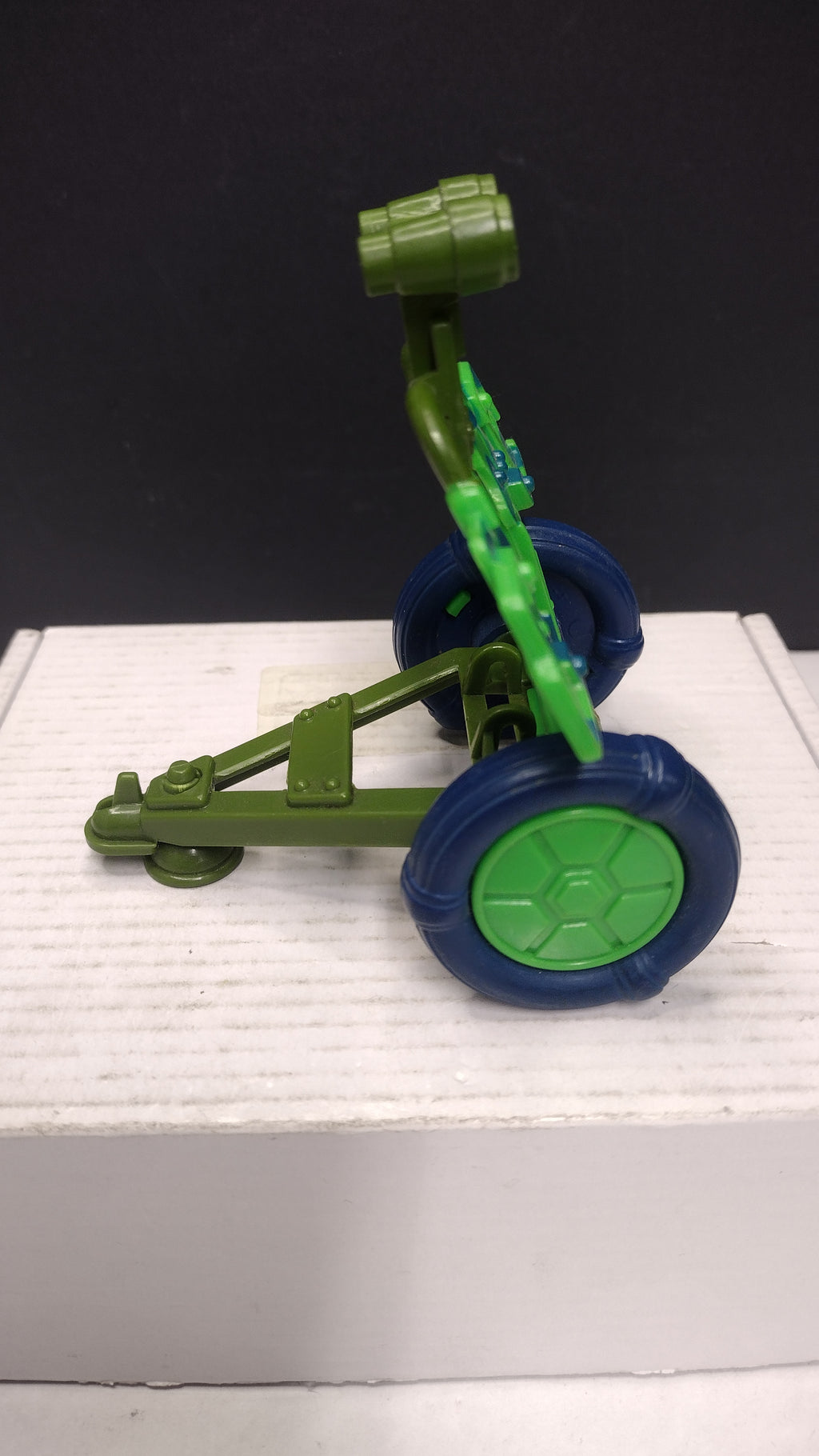 1990 TMNT Sewer Seltzer Cannon Vehicle Parts Wheelbase & Shield Portion