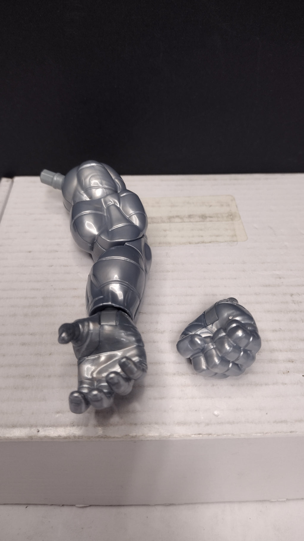 Title:  Marvel Legends Box BAF Right Arm & Extra Closed Fist Parts Hasbro 2026