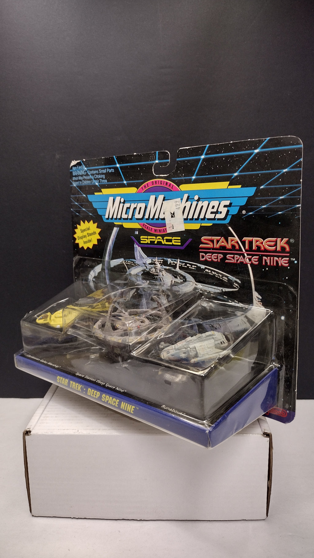 Vintage Micro Machines Star Trek Deep Space Nine #65825 ( Bubble damage)