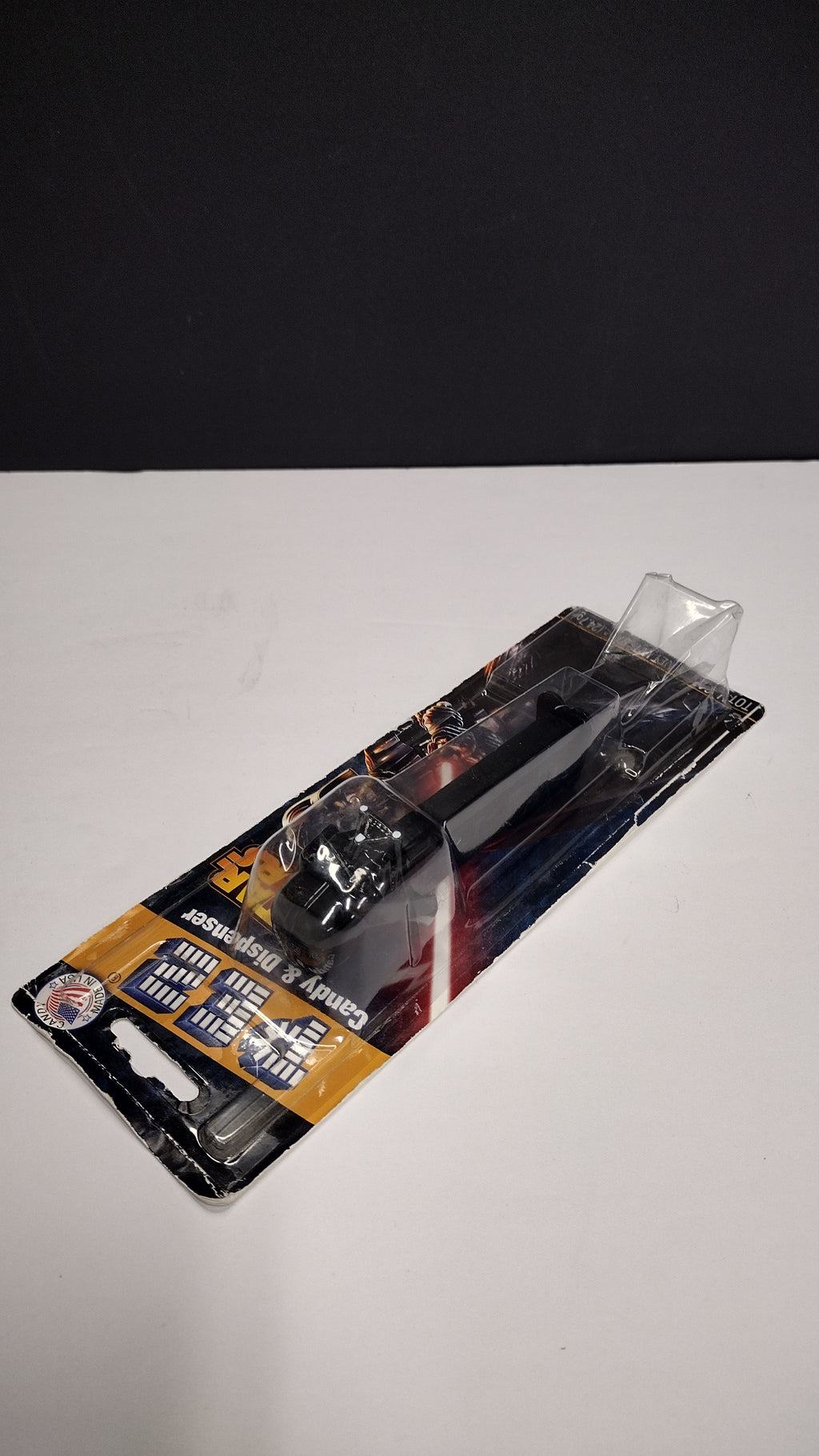 Disney Star Wars: Darth Vader Pez Dispenser – (No Candy Included)