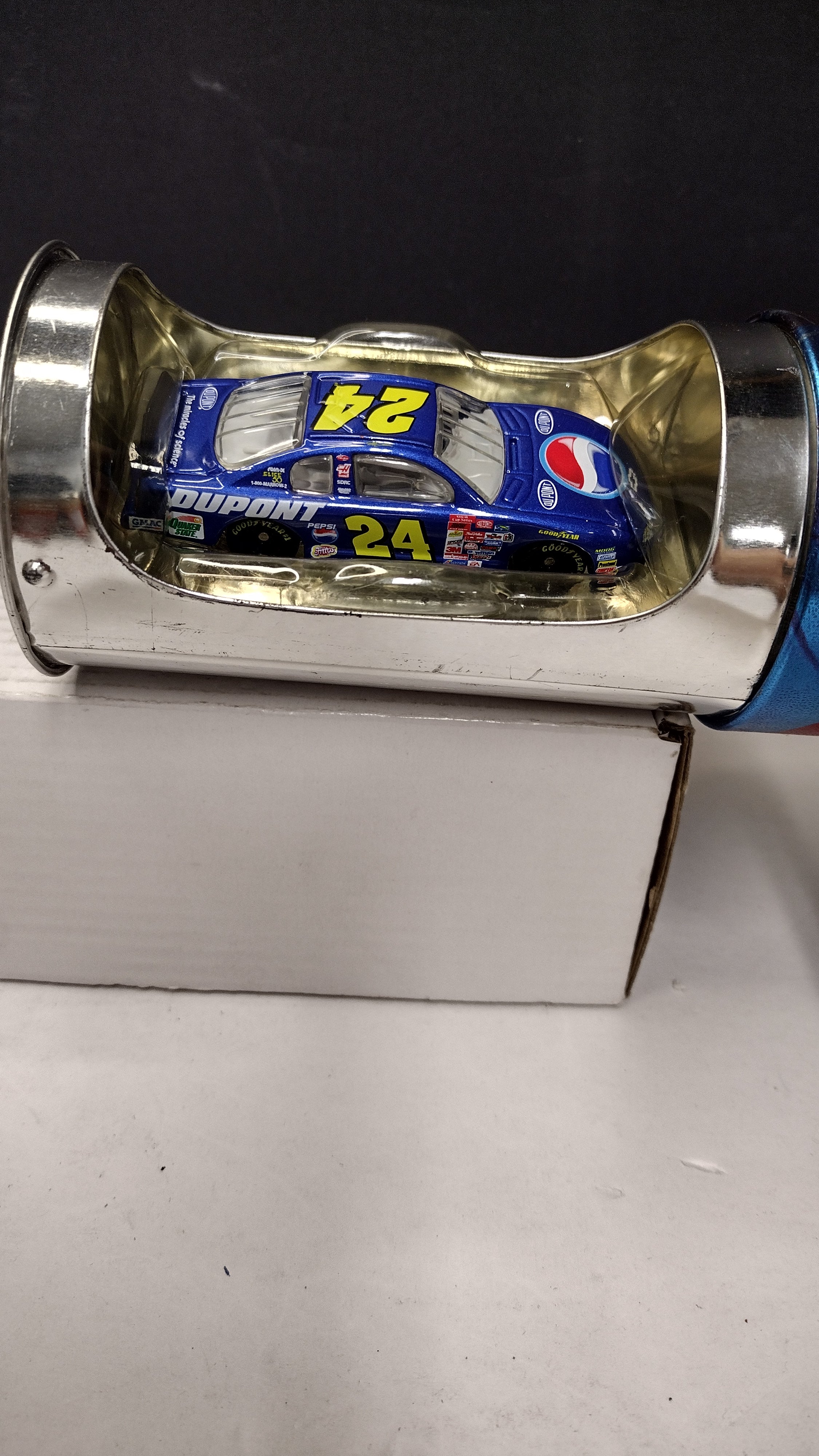 Action Racing 2002 Jeff Gordon #24 Pepsi Chevrolet Monte Carlo 1:64 Diecast in Collector's Can
