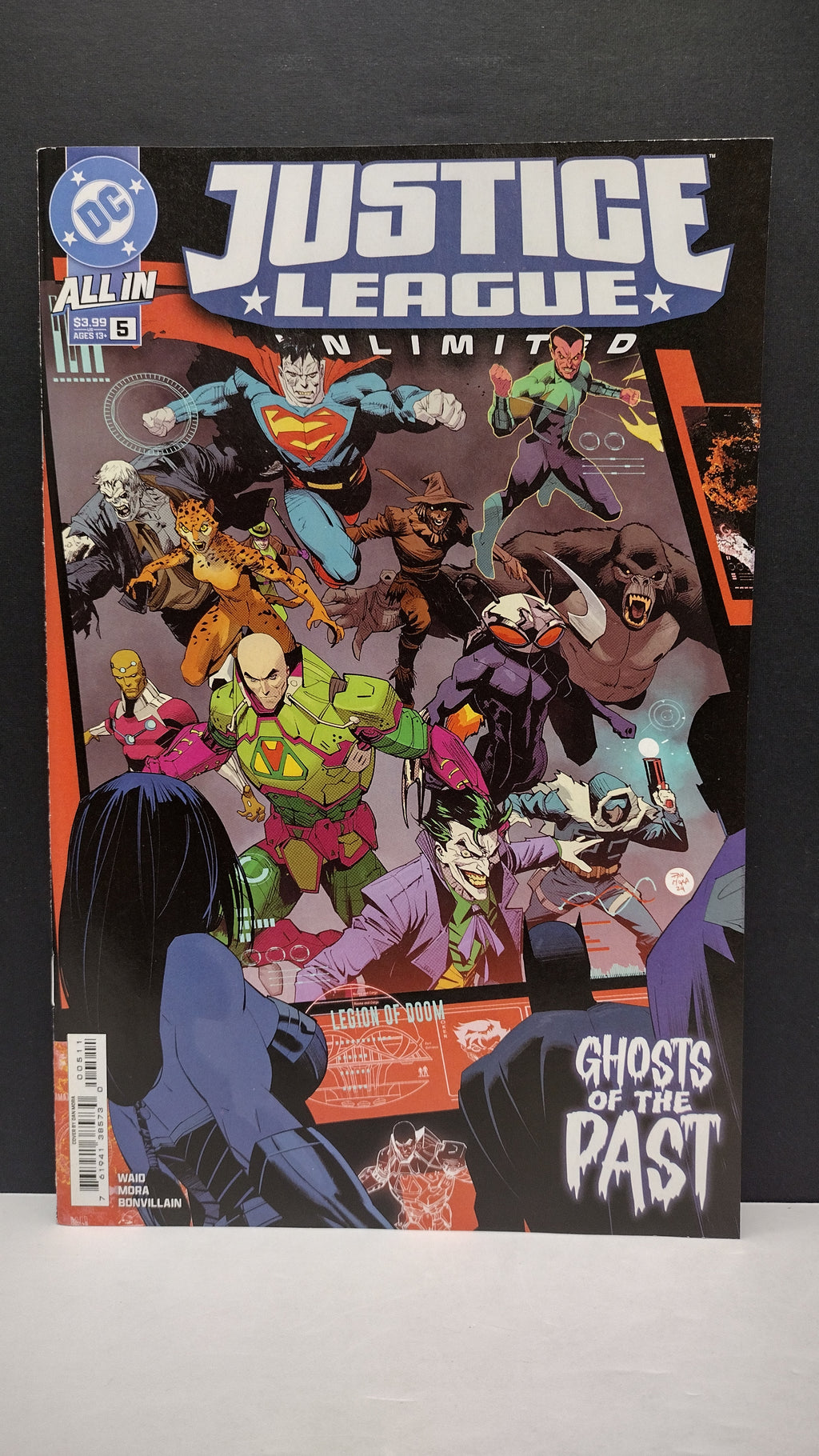 DC Comics Modern Era Lot – 5 Book Set - Lot I2 (Brand New / Unread)