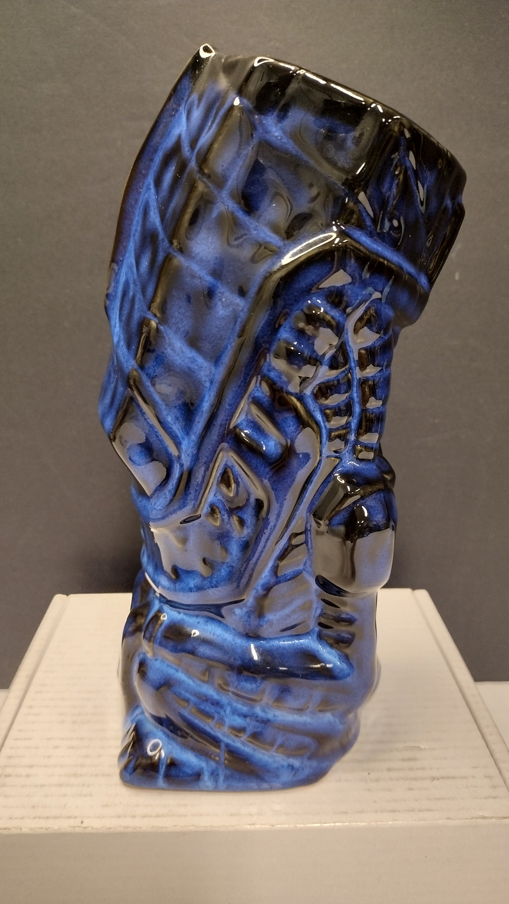 Mondo Tee-Kis Aliens Xenomorph Ceramic Tiki Mug (Blue Glaze Edition - 2017 Release, Unused in Box)