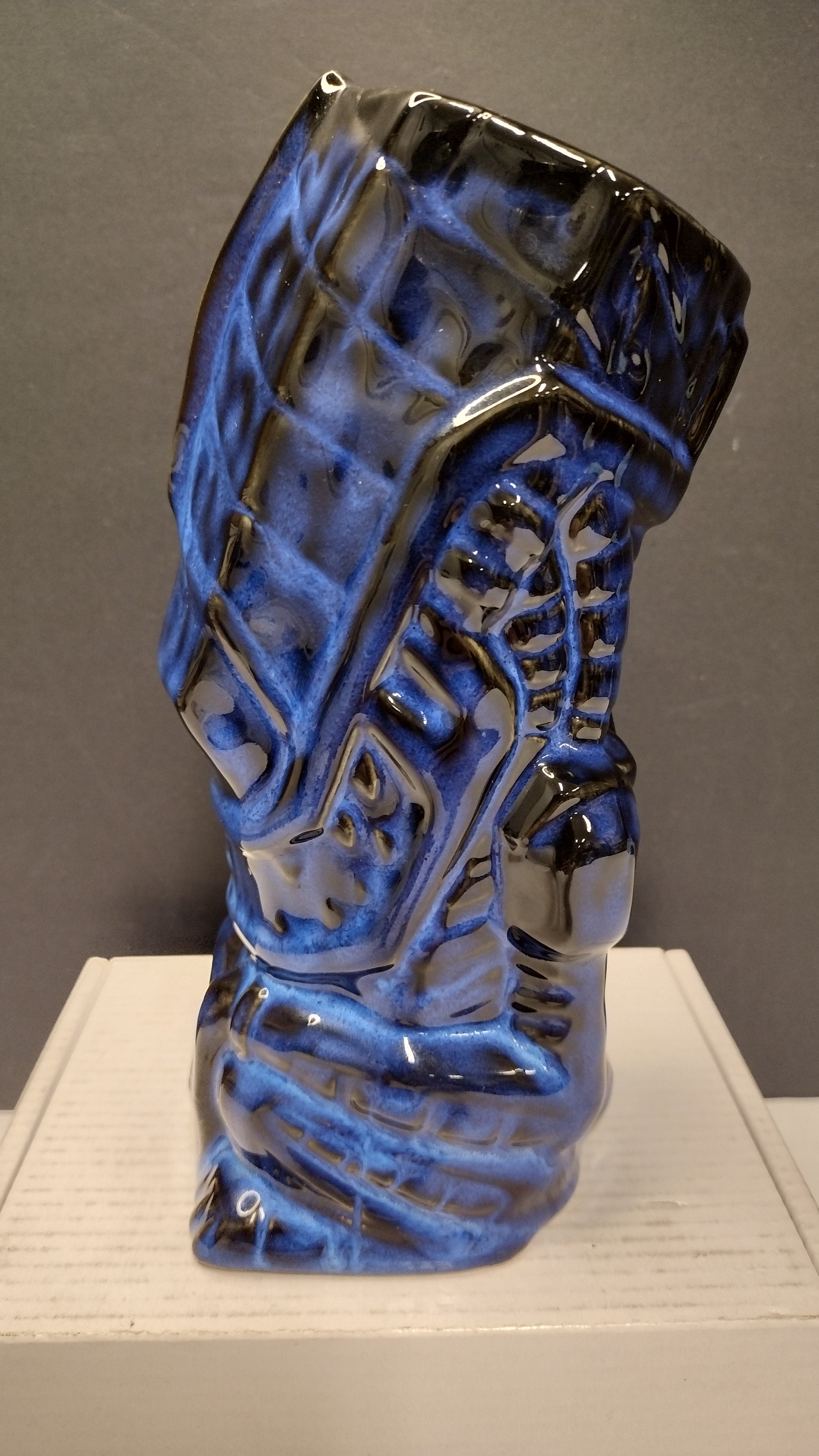 Mondo Tee-Kis Aliens Xenomorph Ceramic Tiki Mug (Blue Glaze Edition - 2017 Release, Unused in Box)
