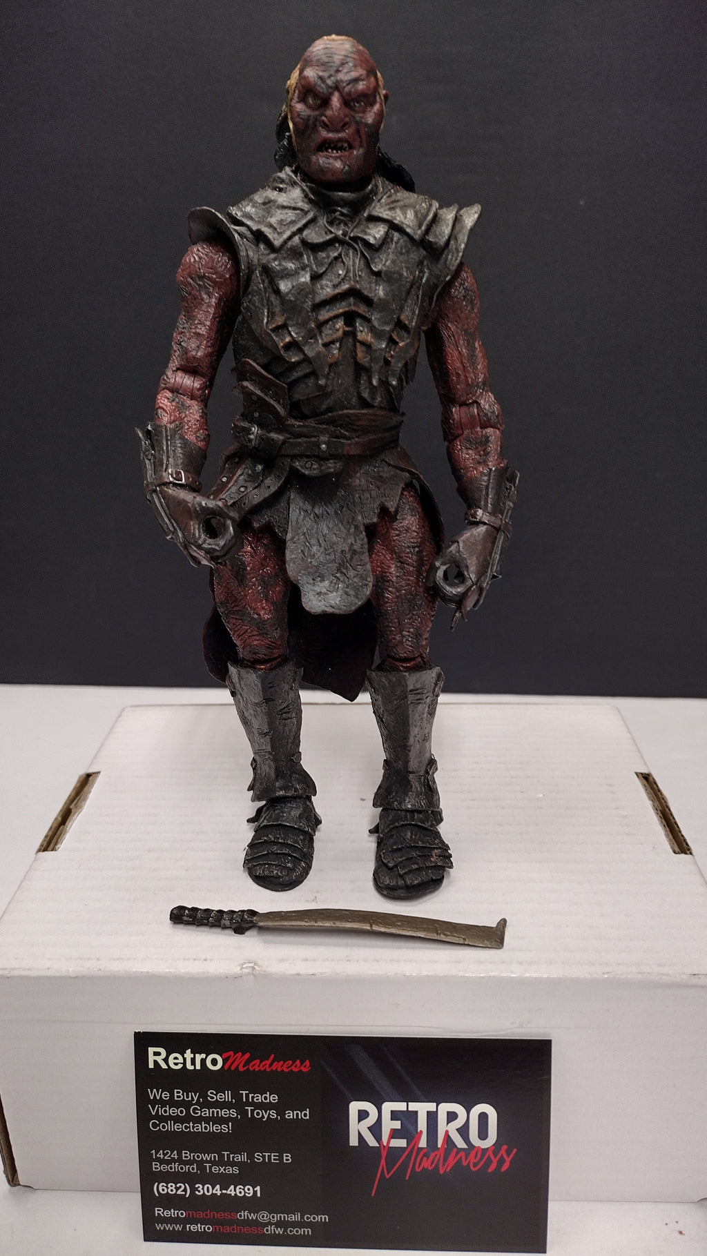 The Lord of the Rings: The Two Towers – Uglúk Action Figure (Toy Biz 2002)