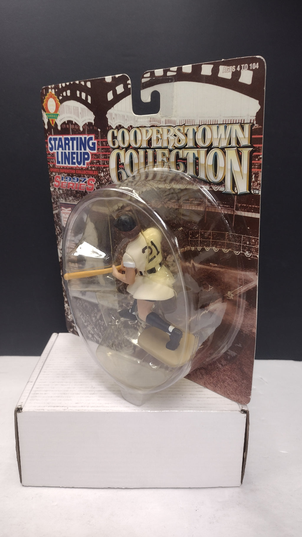 Vintage 1997 Cooperstown Collection Starting Lineup Dottie Kamenshek Figure (Kenner AAGPBL - Sealed on Card / Great Condition)