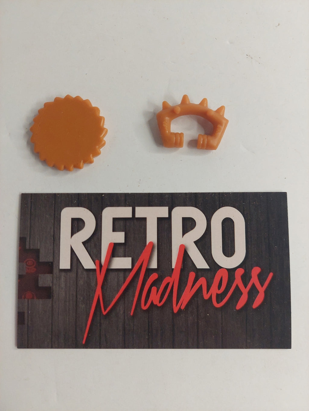 Vintage 1990 TMNT Storage Shell Leonardo Pizza & Spiked Knuckles Accessories