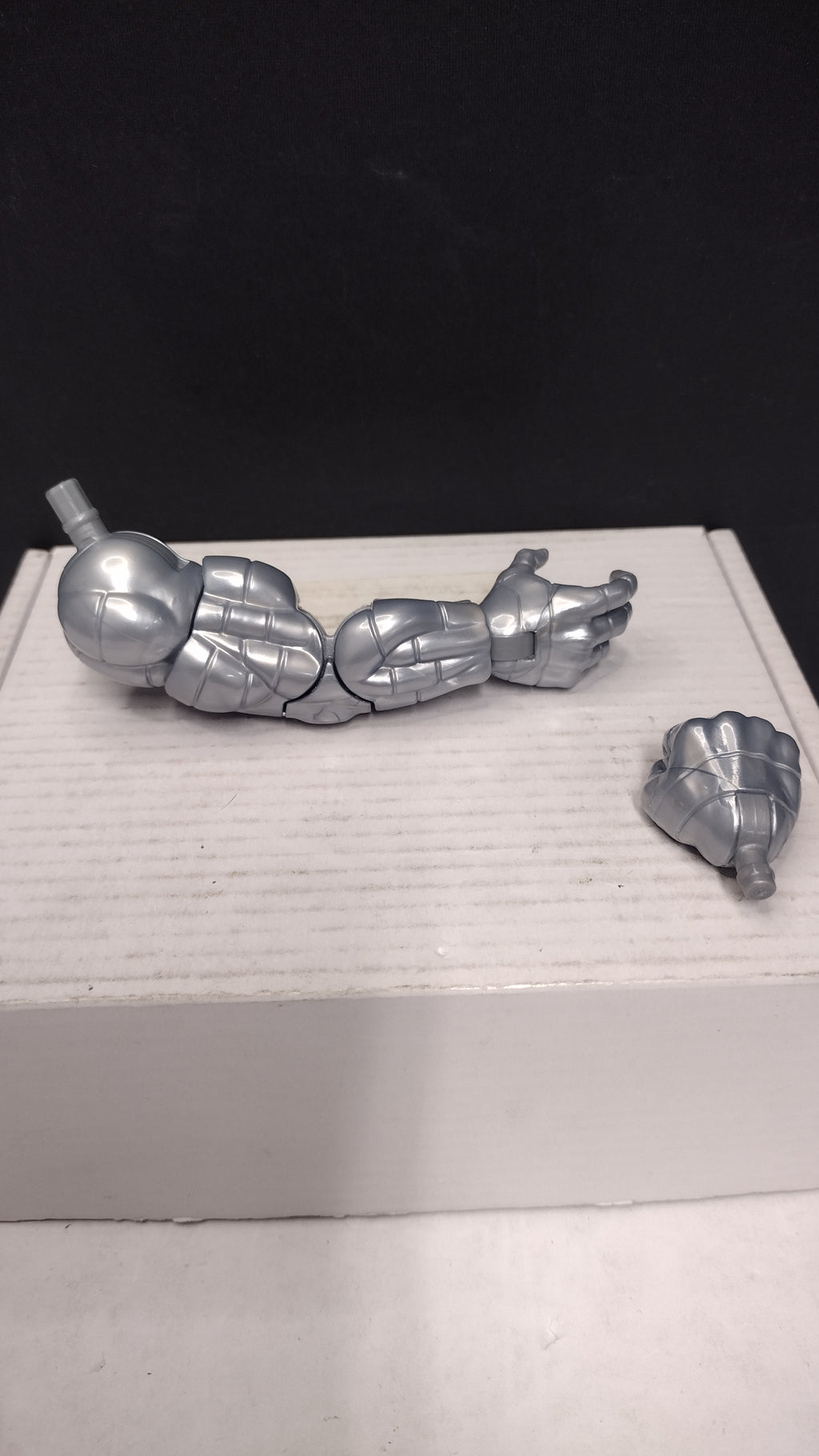 Title:  Marvel Legends Box BAF Right Arm & Extra Closed Fist Parts Hasbro 2026