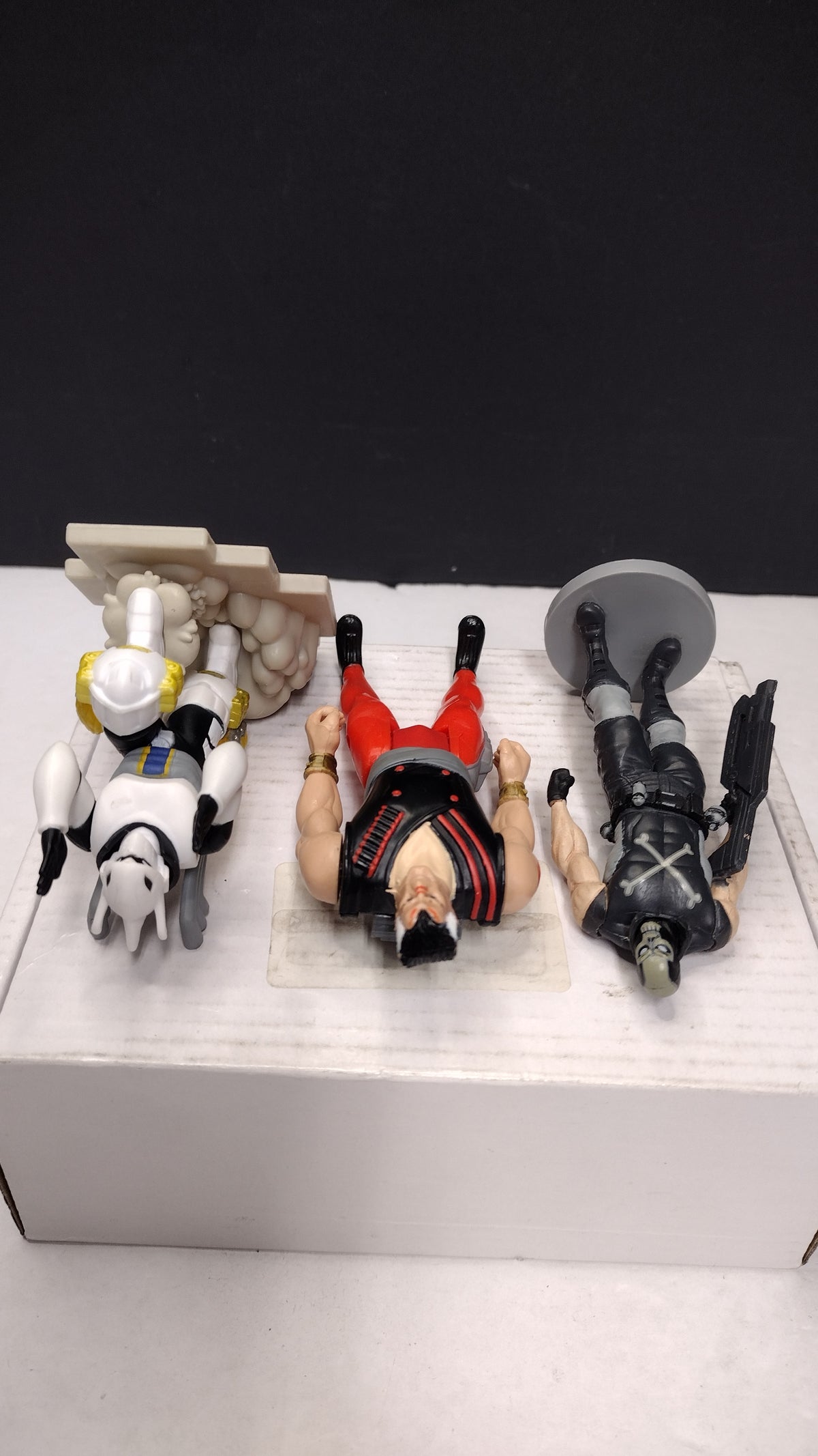 Lot of 3 Vintage Figures Marvel Crossbones- Robocop Headhunter- Tenya Iida
