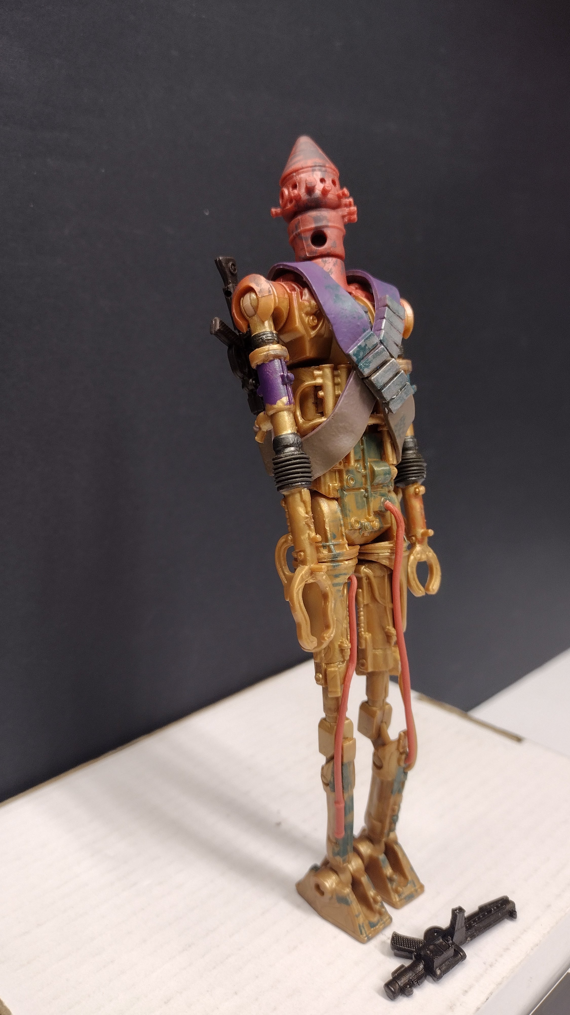 Star Wars The Black Series: IG-11 Action Figure – 6" Scale (The Mandalorian)