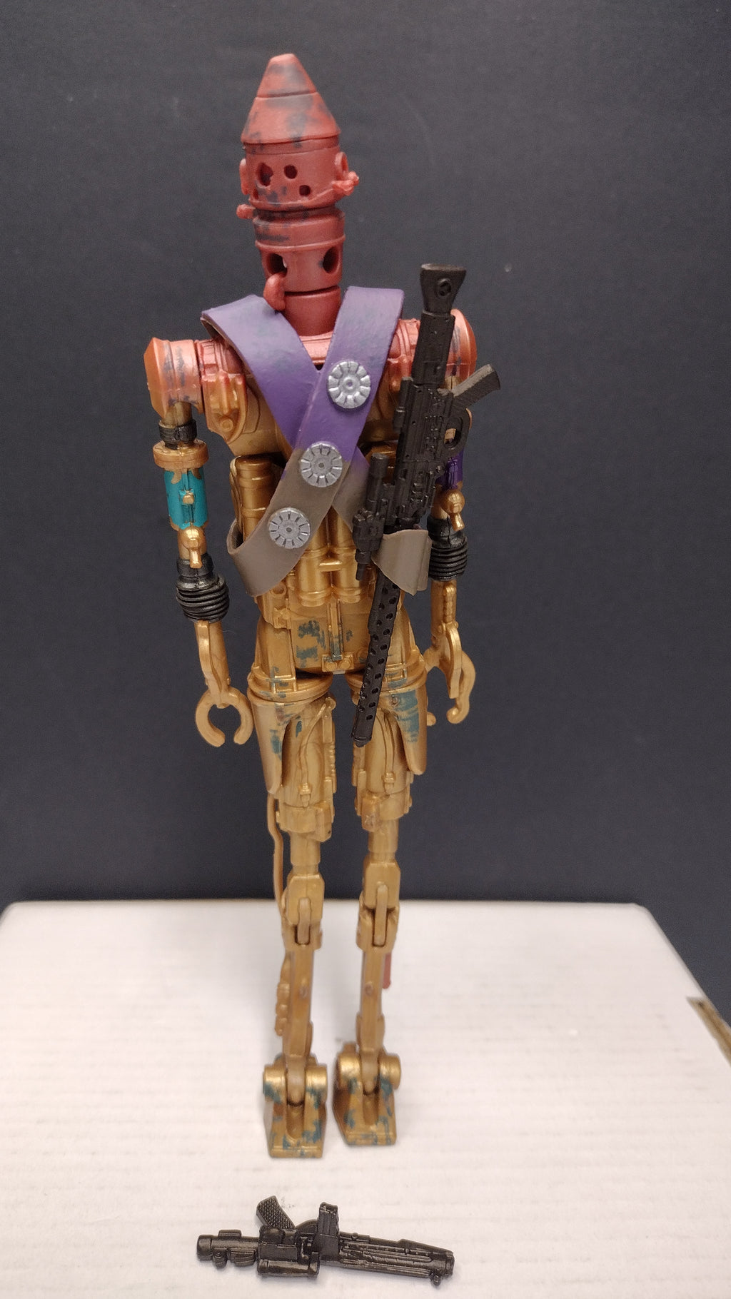 Star Wars The Black Series: IG-11 Action Figure – 6" Scale (The Mandalorian)
