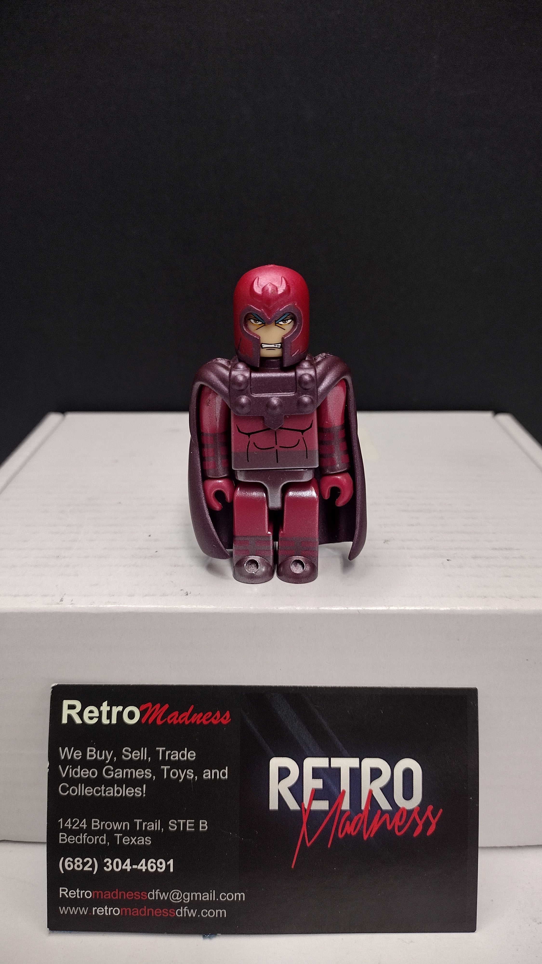 Authentic Marvel Super Heroes x Medicom Toy: Kubrick Series 3 – Magneto 100% Micro Figure • Ultimate / Modern Variant (2004)