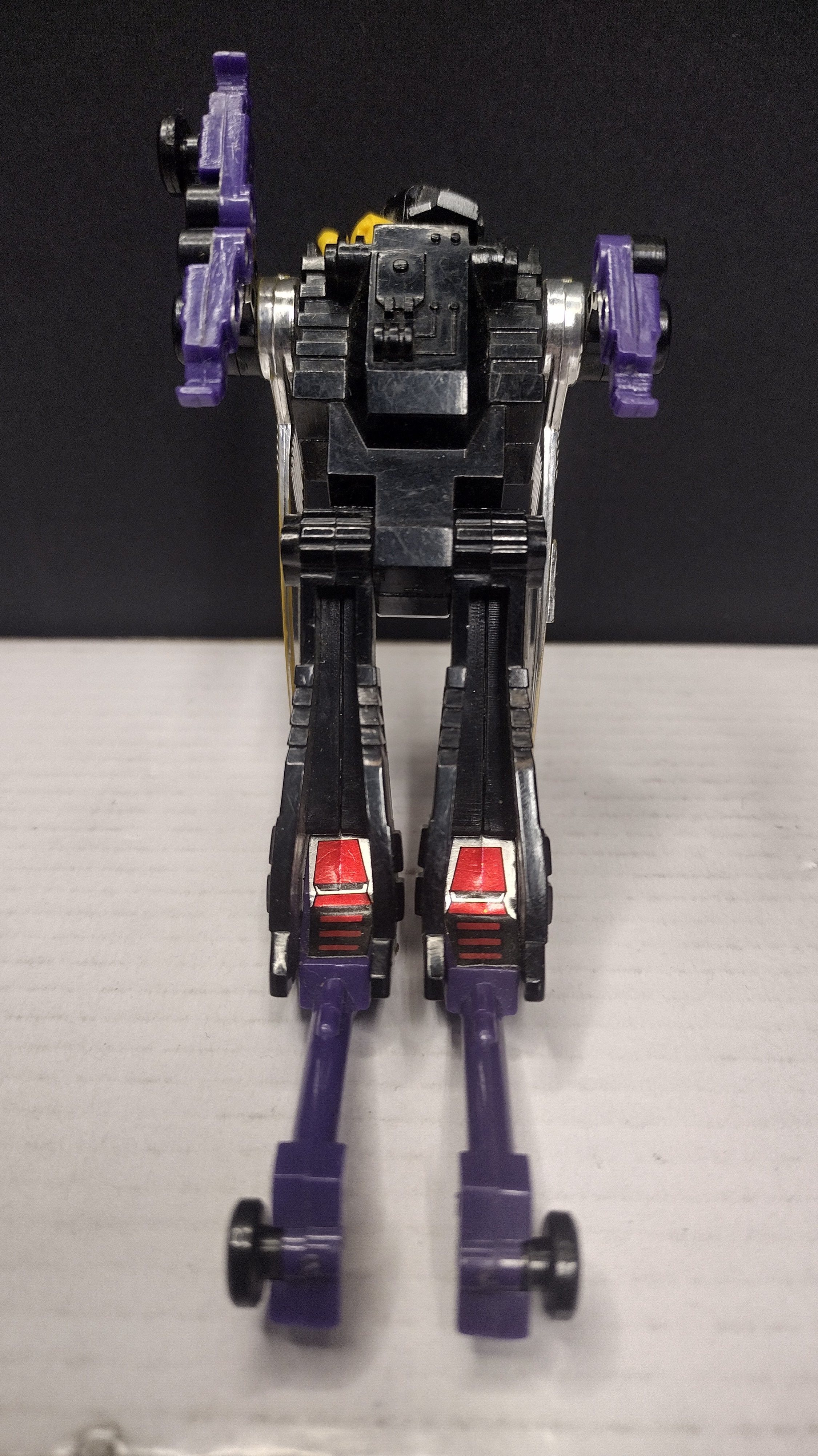 Vintage 1985 G1 Transformers: Insecticons Kickback Action Figure – Loose (Includes Broken Detached Front Claw)