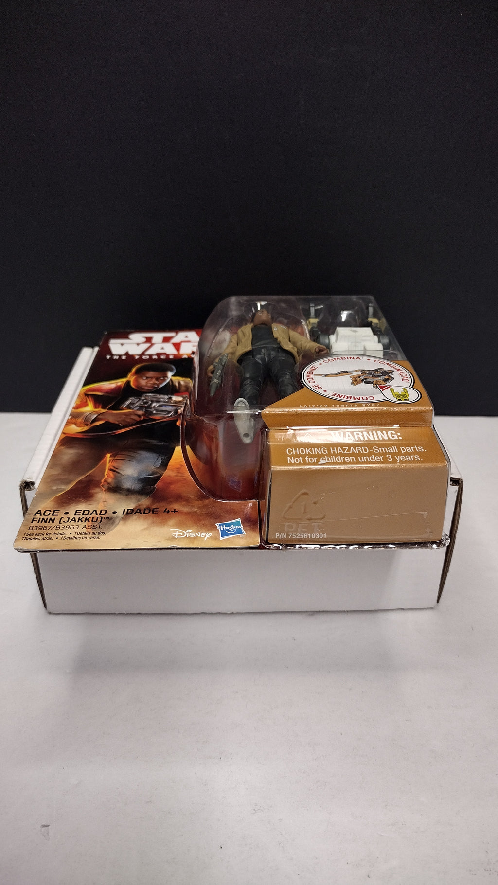 Star Wars: The Force Awakens – Finn (Jakku) 3.75-Inch Action Figure with Desert Mission Gear • Hasbro 2015 (NIB)