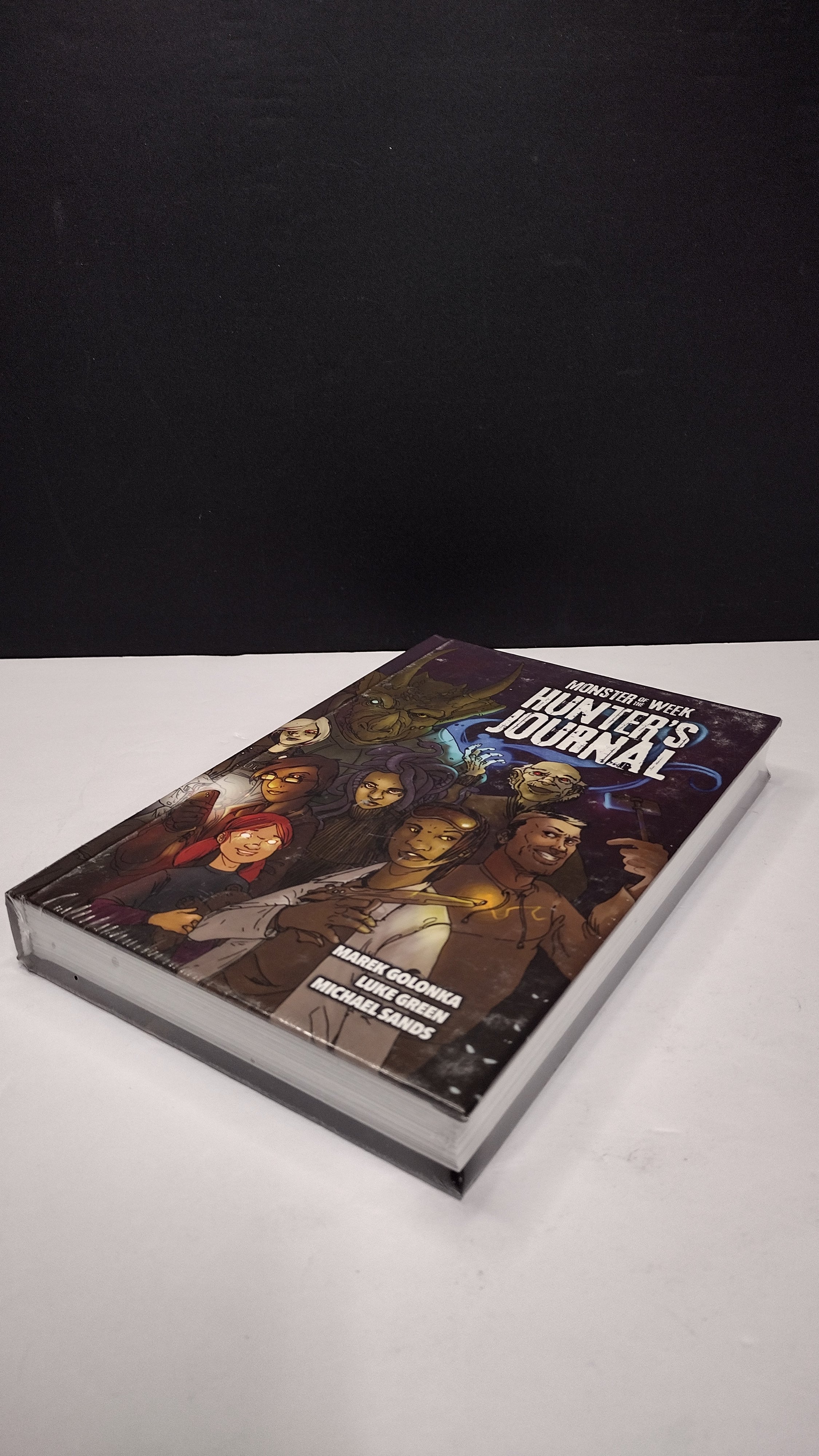 Monster of the Week: Hunter's Journal – Hardcover Accessory Book