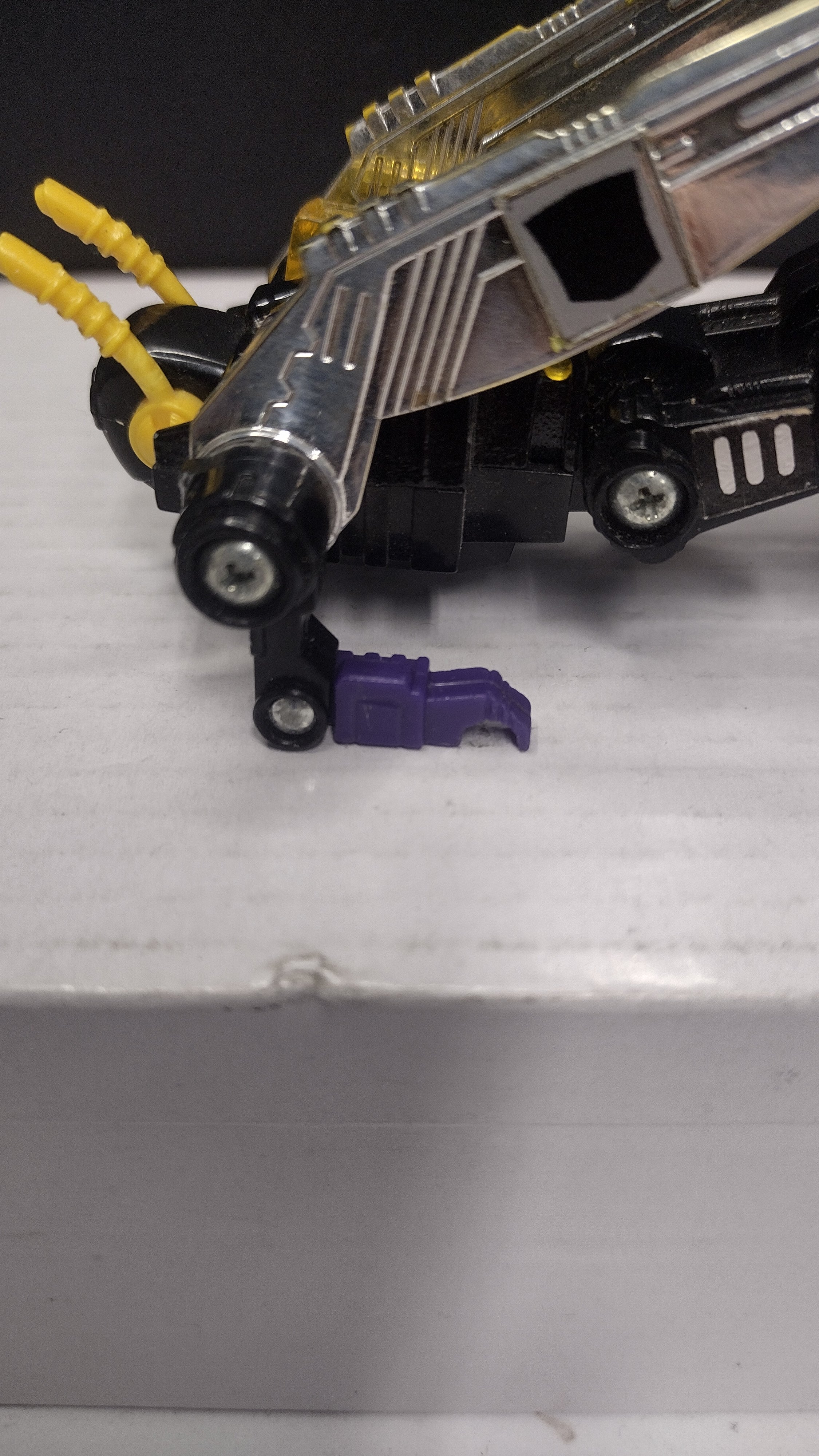 Vintage 1985 G1 Transformers: Insecticons Kickback Action Figure – Loose (Includes Broken Detached Front Claw)