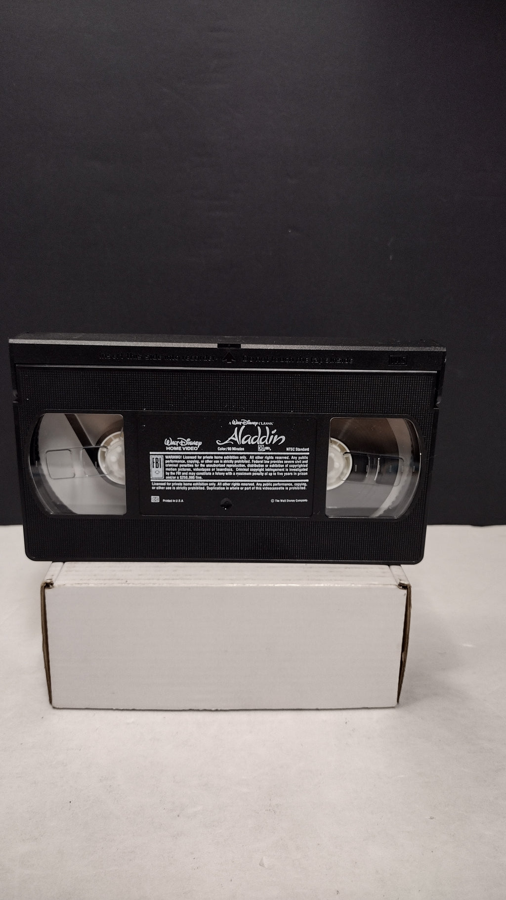 Vintage 1993 Disney Aladdin VHS Tape (Black Diamond The Classics Collection #1662 - Clamshell Case)
