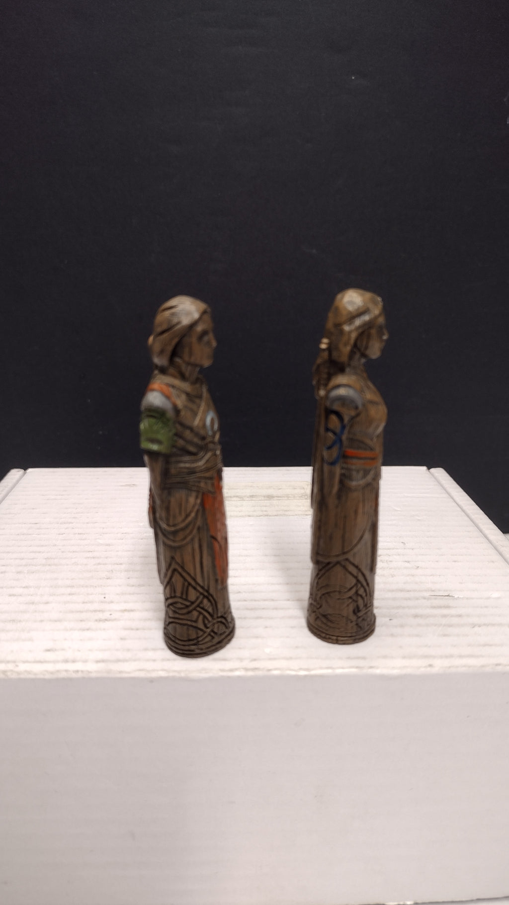 God of War Ragnarok Collector Edition 2in Vanir Twins Carving Figures