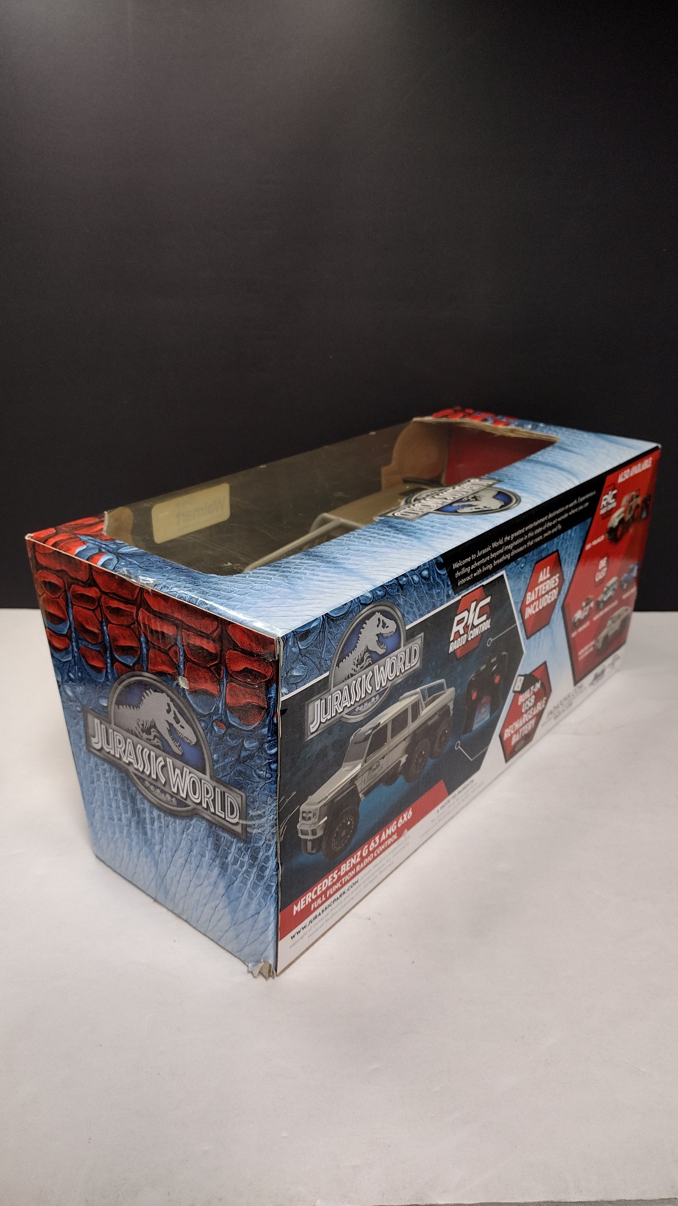 Jada Toys Jurassic World Mercedes-Benz G63 AMG 6x6 Die-Cast Truck (1:24 Scale) — RARE!