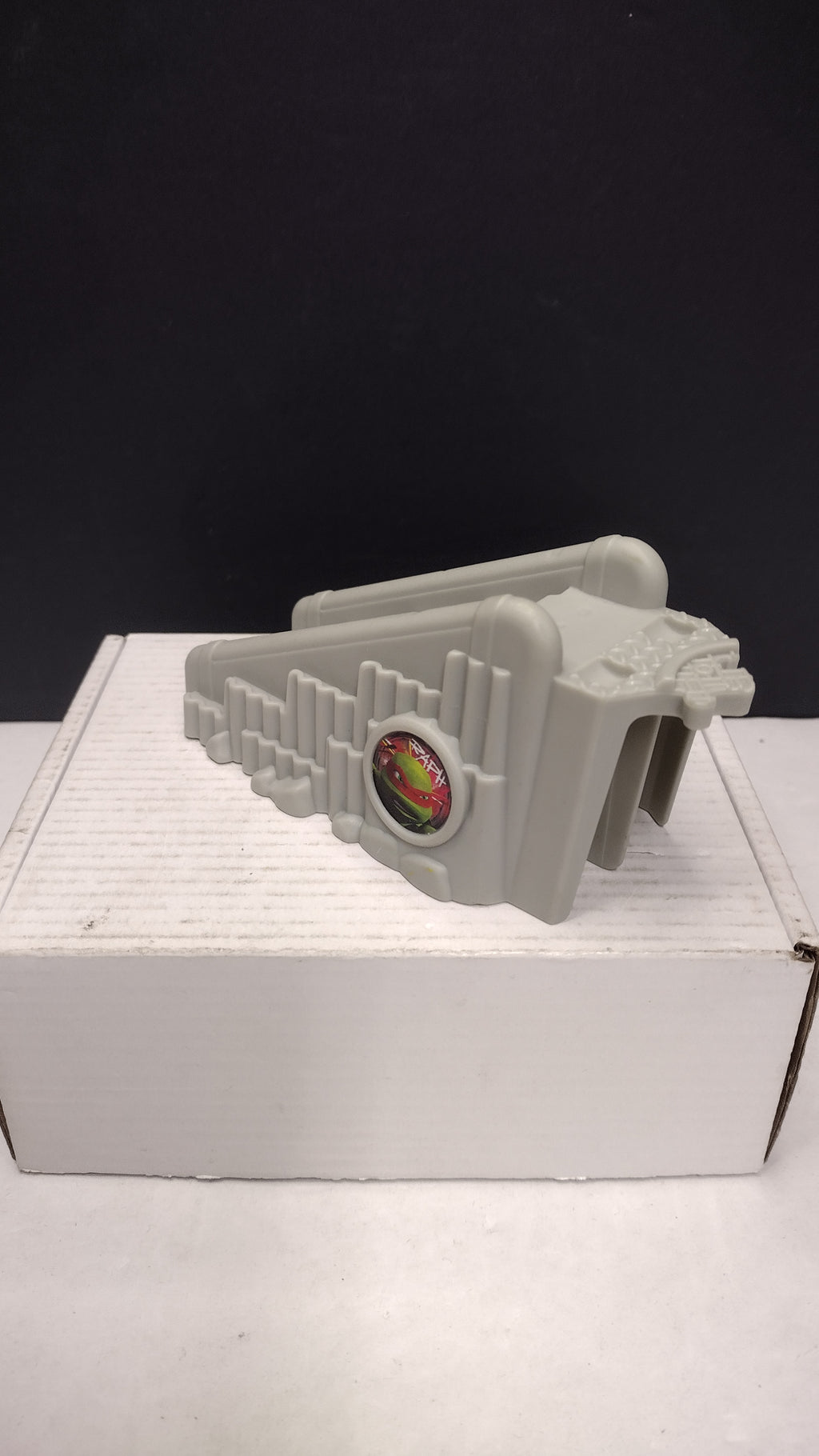 2013 McDonalds Happy Meal TMNT Raphael Fingerboard Ramp Steps