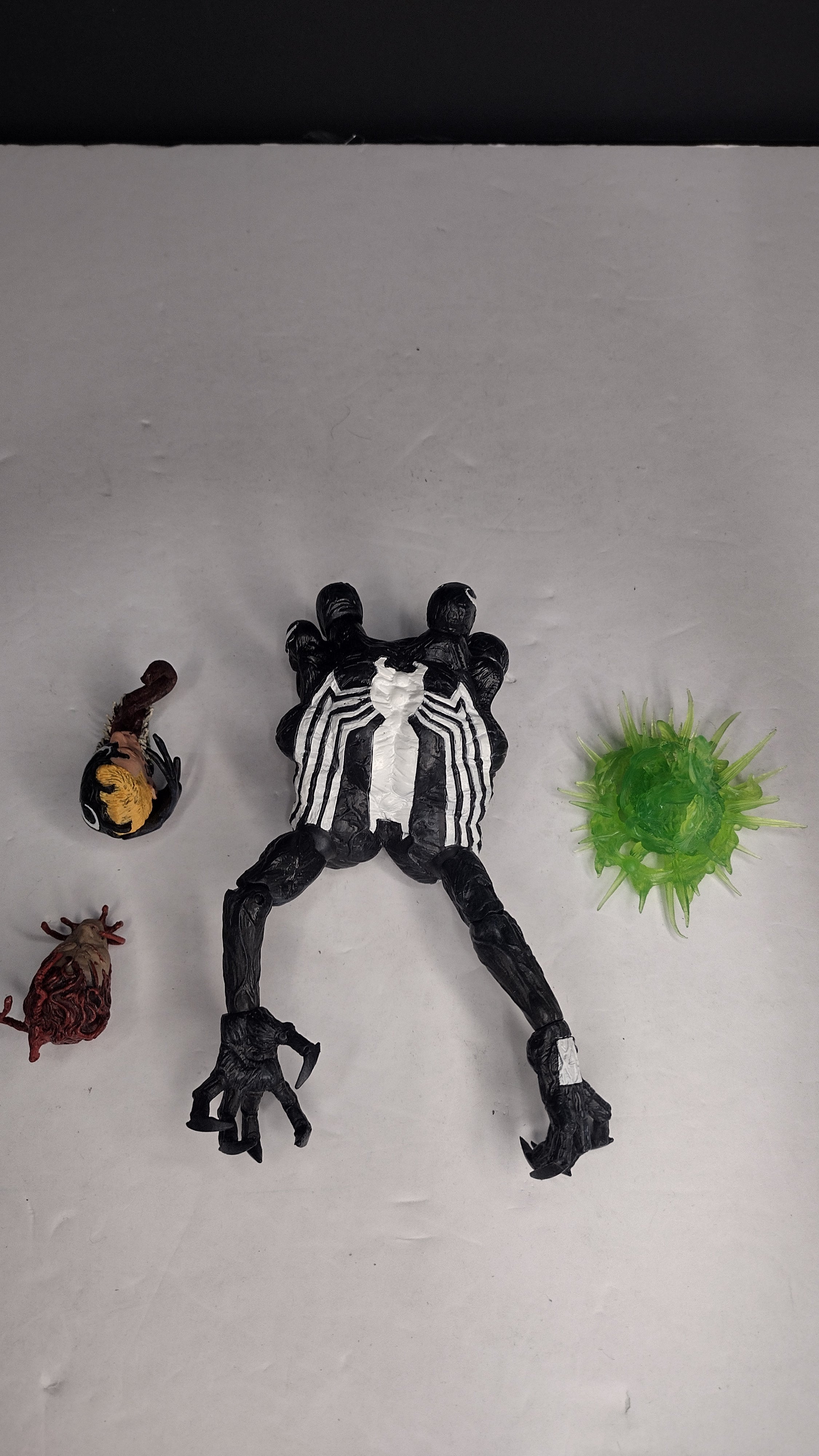 2012 Marvel Diamond Select: Venom – Symbiote Back Attachment & Alternate Heads/Arms ONLY