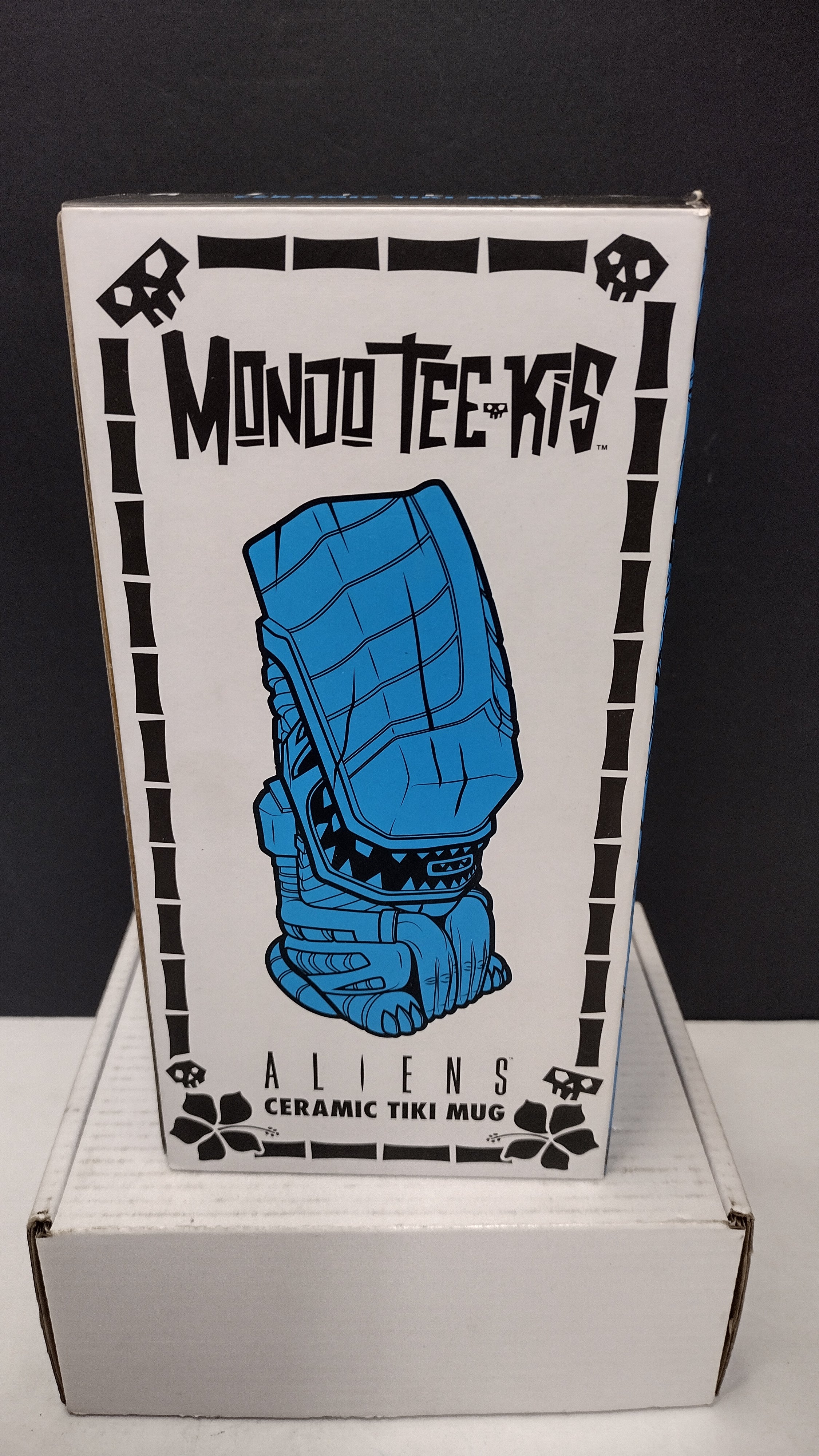 Mondo Tee-Kis Aliens Xenomorph Ceramic Tiki Mug (Blue Glaze Edition - 2017 Release, Unused in Box)