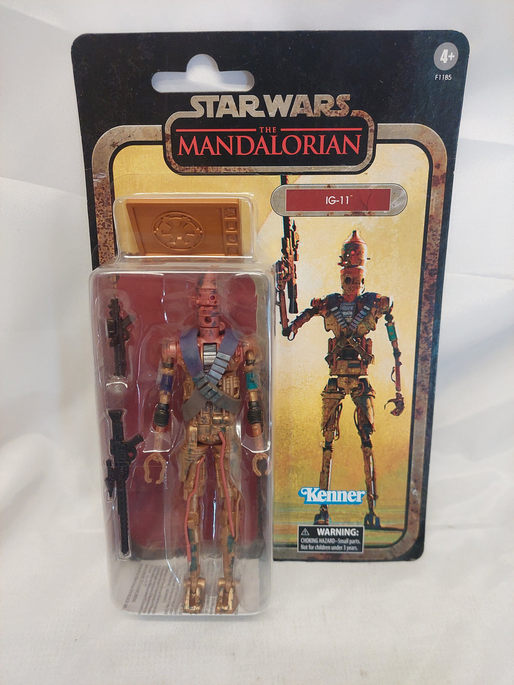 Star Wars The Black Series The Mandalorian IG-11 Figure