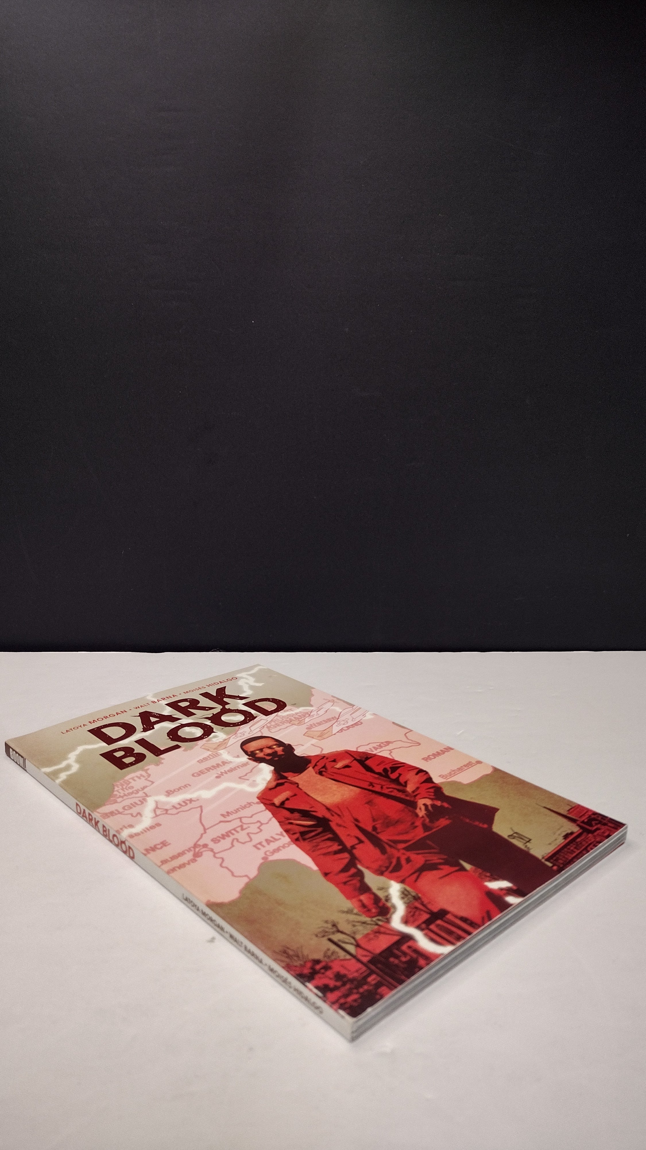 (MATURE) Dark Blood by Latoya Morgan & Walt Barna – New Paperback