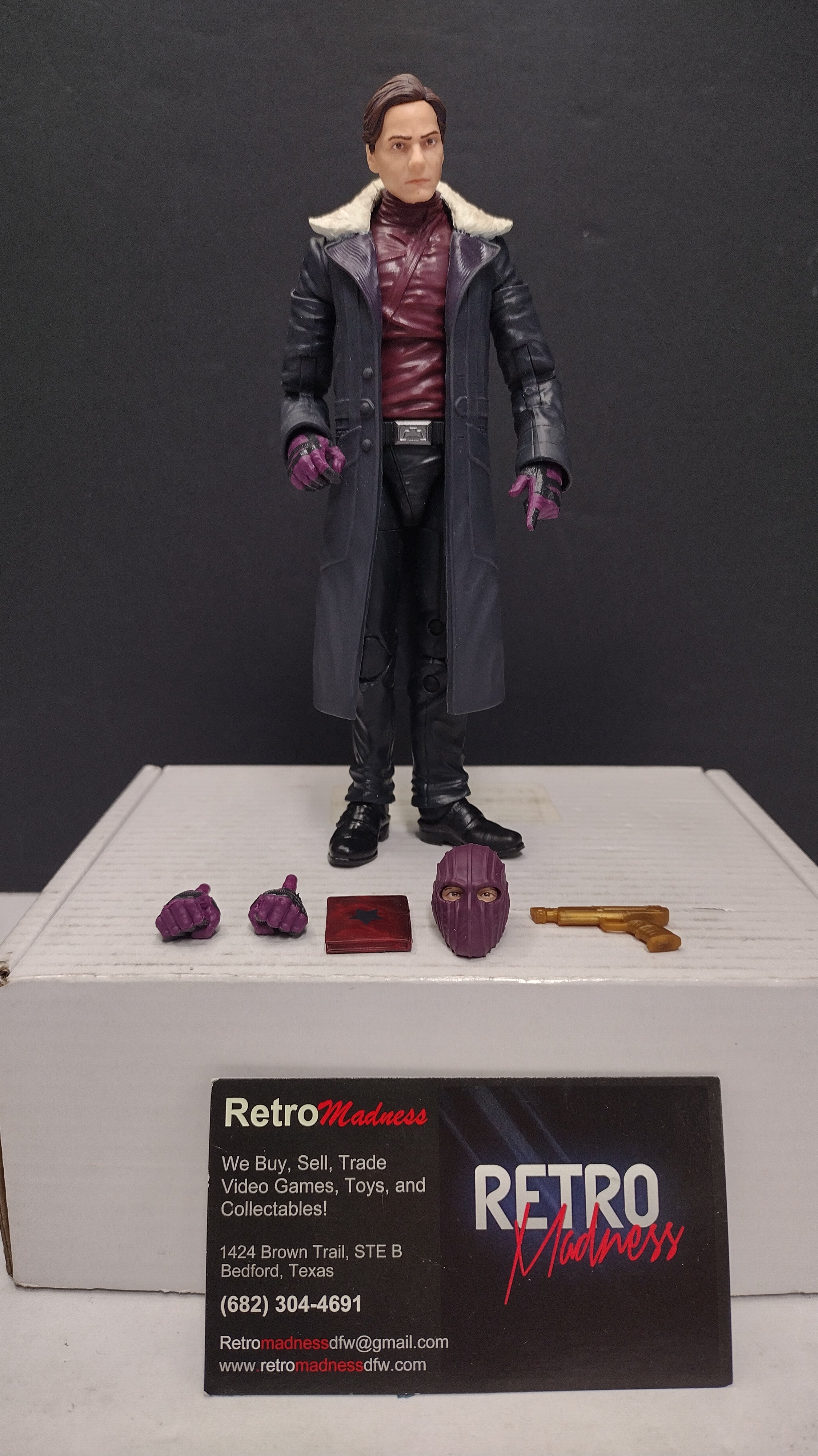 Marvel Legends Series MCU Baron Zemo 6-Inch Action Figure (Hasbro - Loose w/ Alternate Head, Hands, Tablet & Gold Gun)