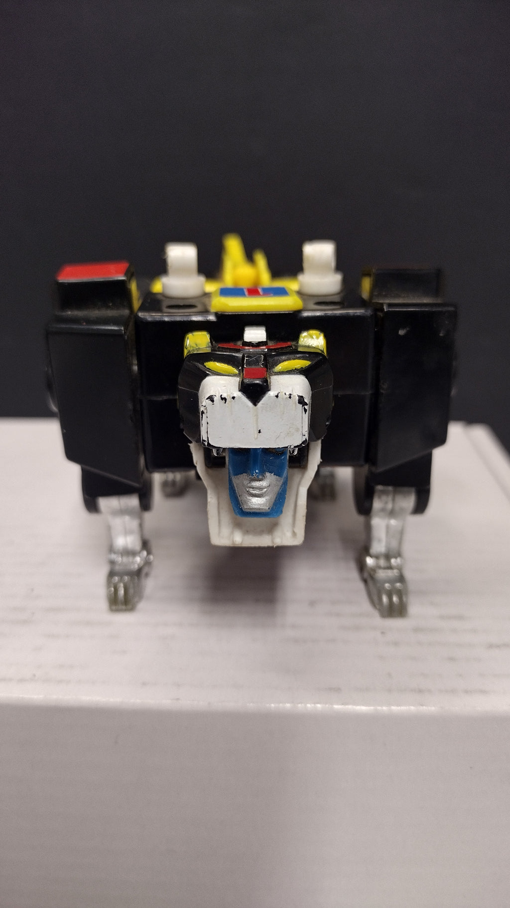 Vintage 1984 Voltron Black Lion Pull-Back Action Figure LJN Toys