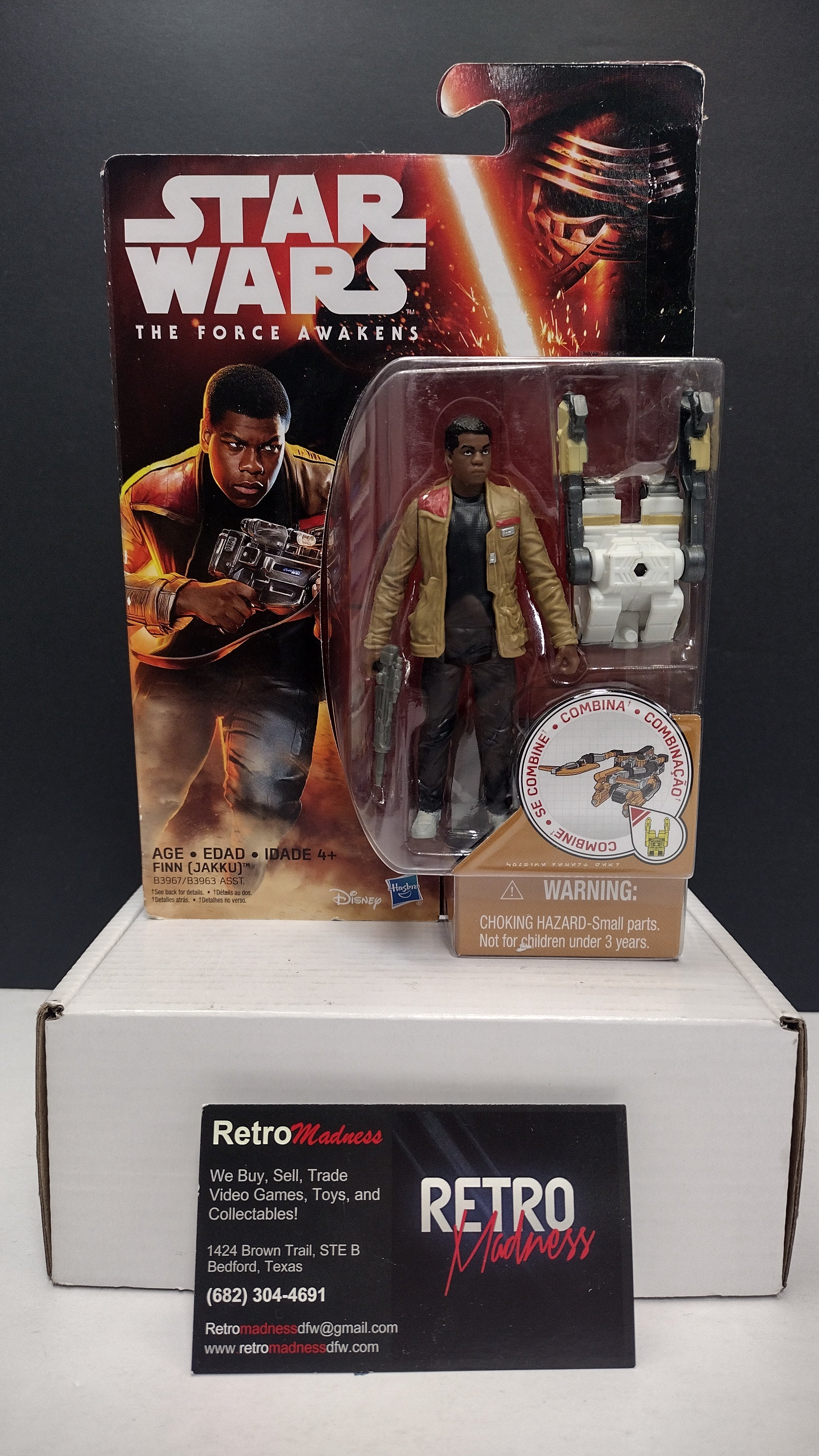 Star Wars: The Force Awakens – Finn (Jakku) 3.75-Inch Action Figure with Desert Mission Gear • Hasbro 2015 (NIB)