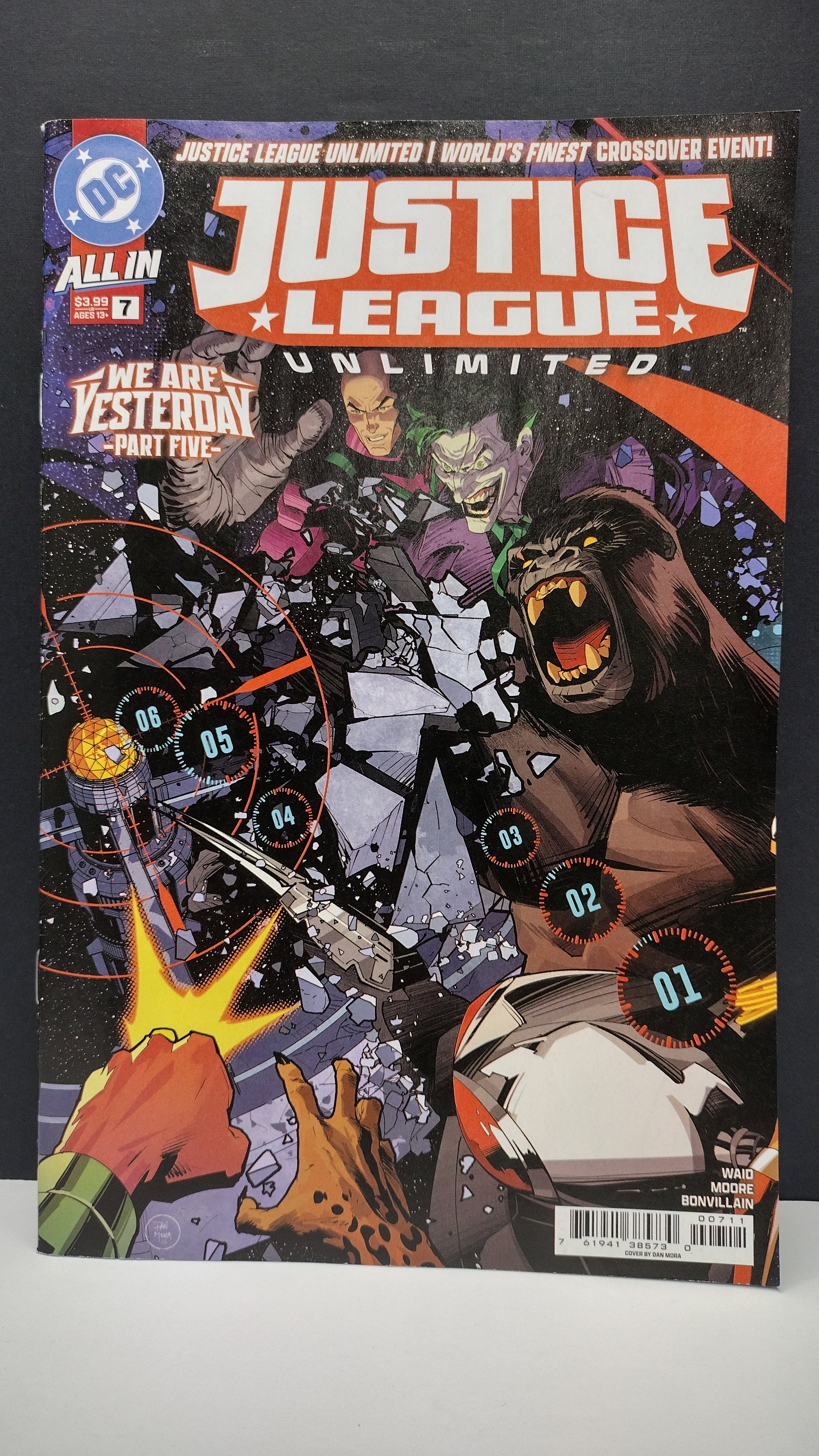 DC Comics Modern Era Lot – 5 Book Set - Lot N2 (Brand New / Unread)