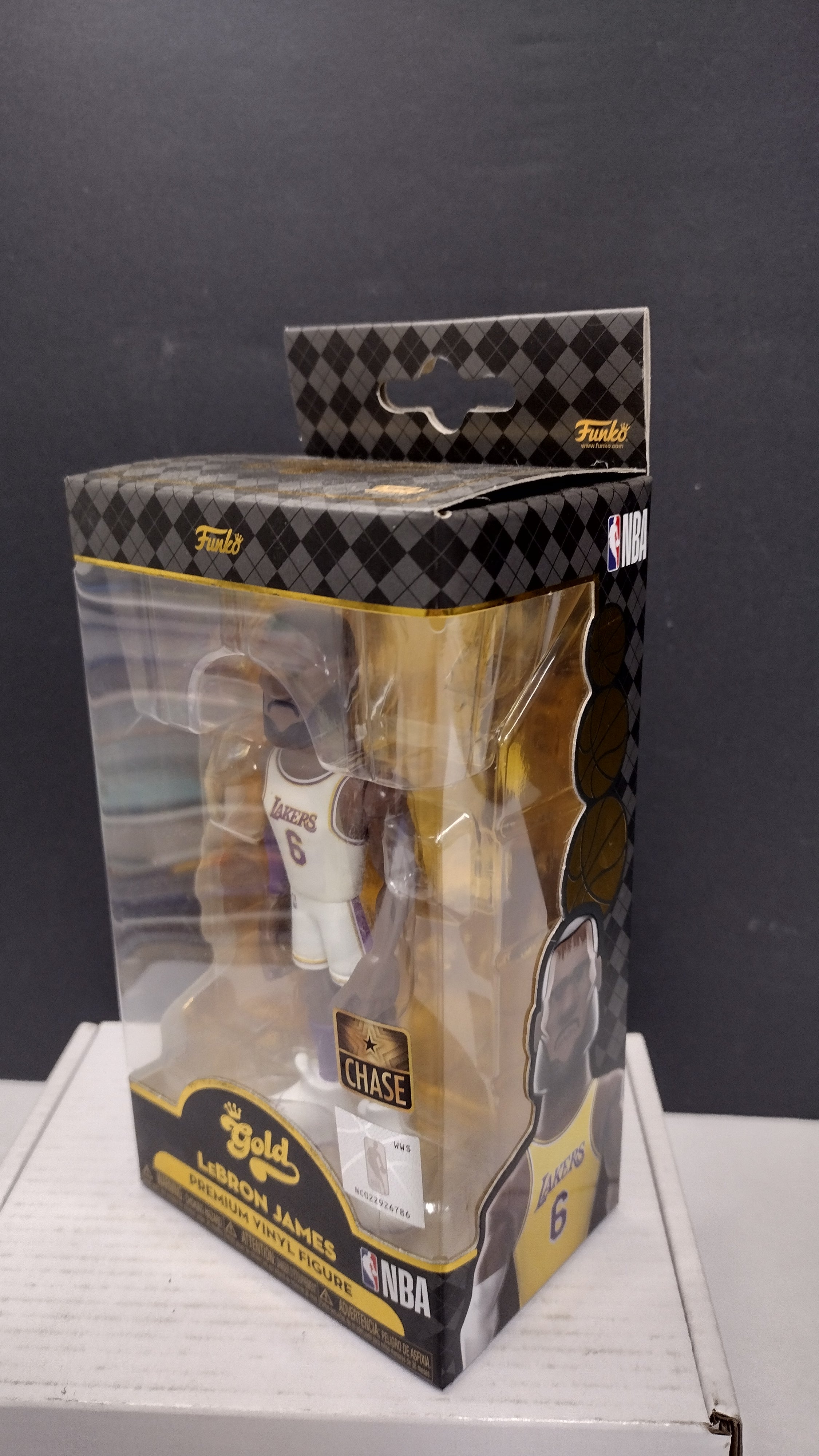 Funko GOLD LeBron James Los Angeles Lakers CHASE Variant Premium Vinyl Figure NIB