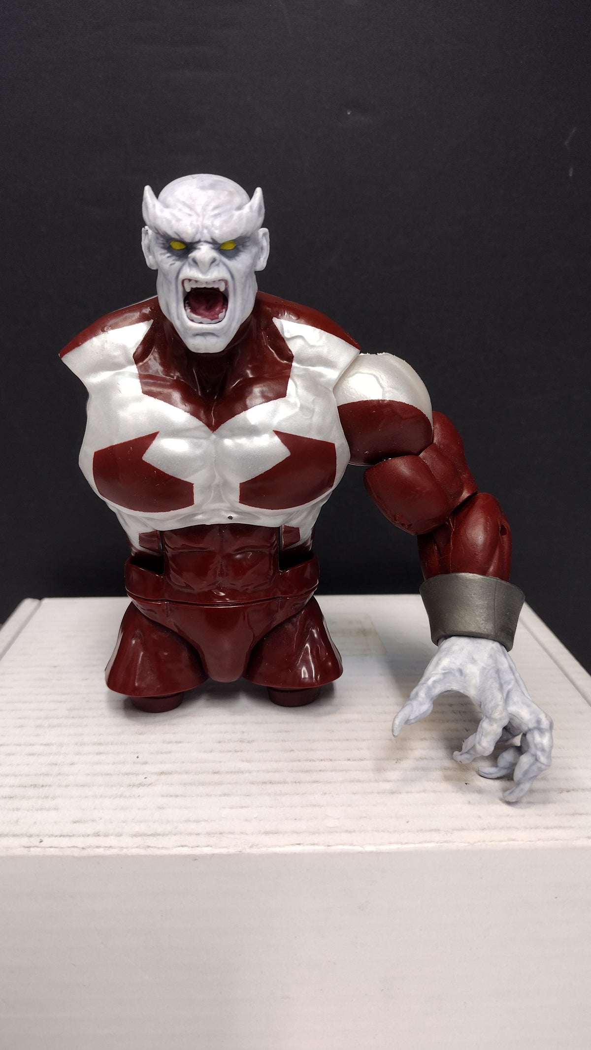 arvel Legends BAF Caliban Lot Torso Head & One Arm Parts