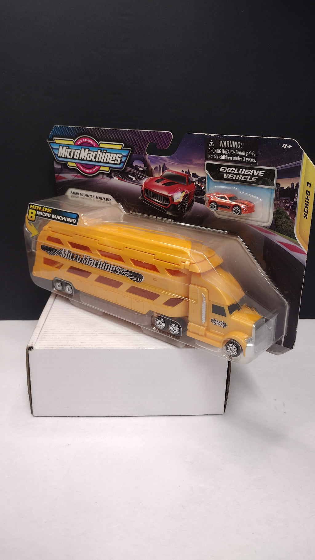 Micro Machines Orange Mini Vehicle Hauler Playset with Exclusive Vehicle (Jazwares / Hasbro 2020 - Sealed on Card / Great Condition)