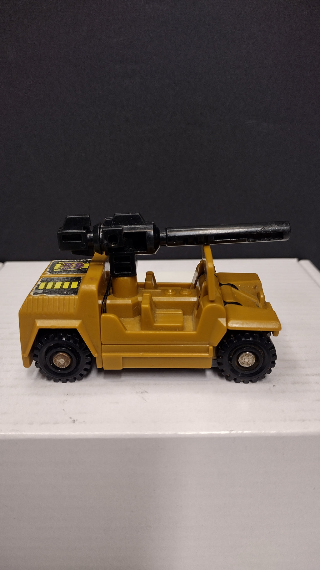 Vintage 1986 G1 Transformers: Combaticon Swindle Action Figure – Loose with Large Scatter Blaster Weapon (Decepticon Bruticus Team)