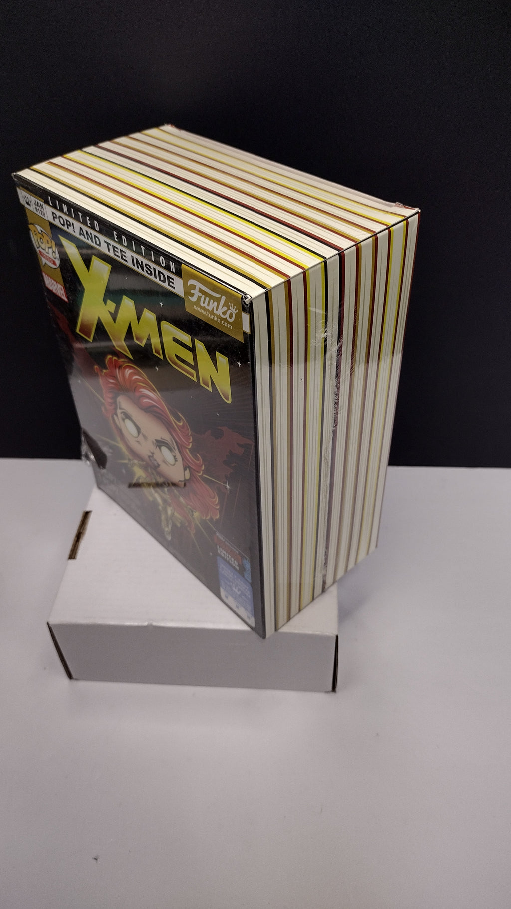 Funko Pop! & Tee: X-Men Dark Phoenix – 2019 Fall Convention Exclusive (Size Medium)