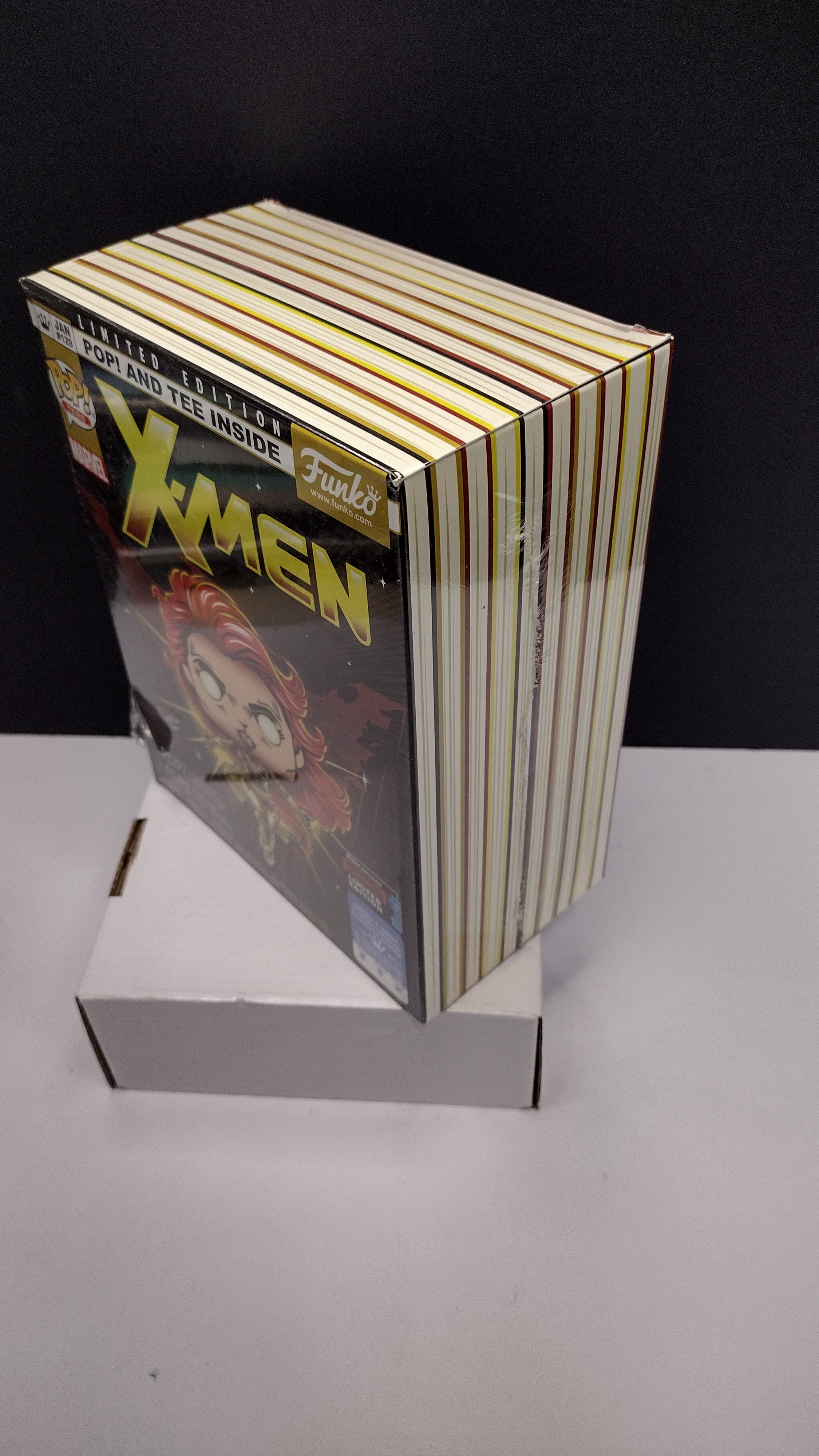 Funko Pop! & Tee: X-Men Dark Phoenix – 2019 Fall Convention Exclusive (Size Medium)